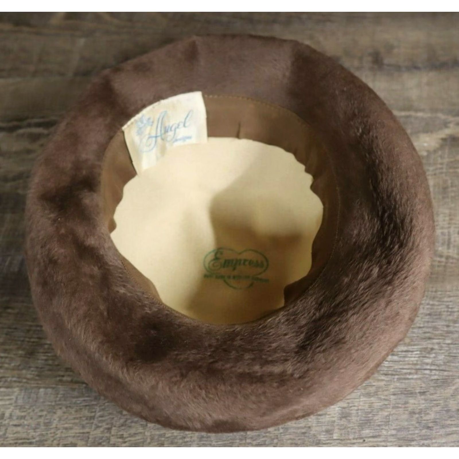 Vintage VINTAGE Angel Designs Hat Empress Woman's Tan Brown Ribbon Bow Adults Brown 1960s Womens Size ONE SIZE - 5 Thumbnail