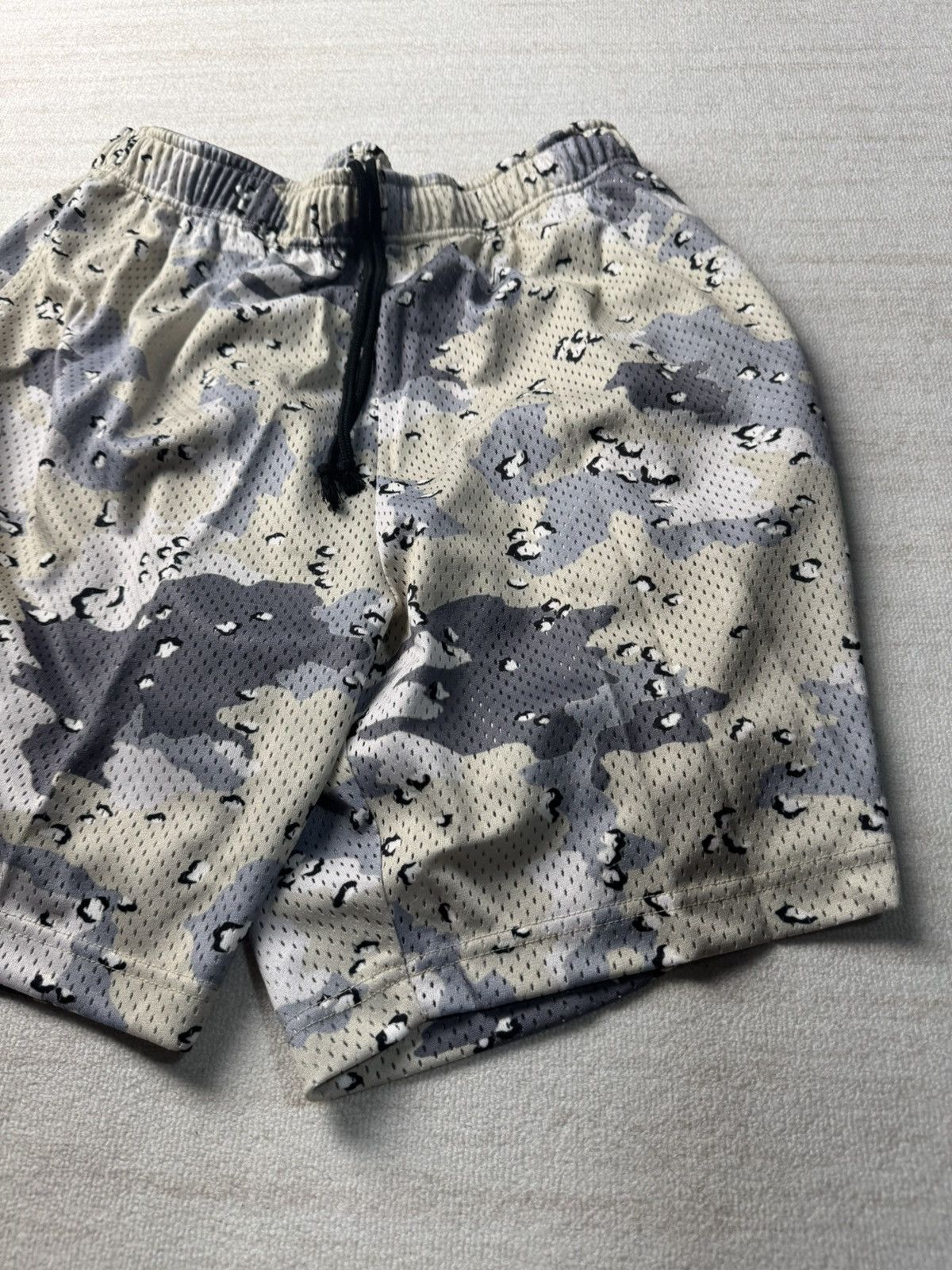 John Elliott Snow camo gym shorts Size US 32 / EU 48 - 3 Thumbnail