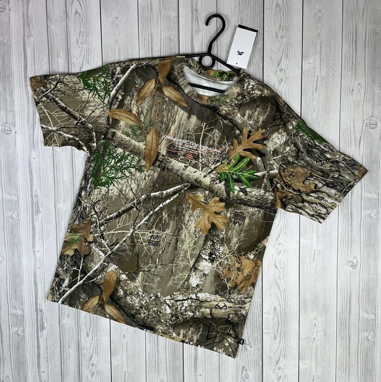 Nike Vintage nike realtree forest tee size M rare big swoosh Size US M / EU 48-50 / 2 - 1 Thumbnail