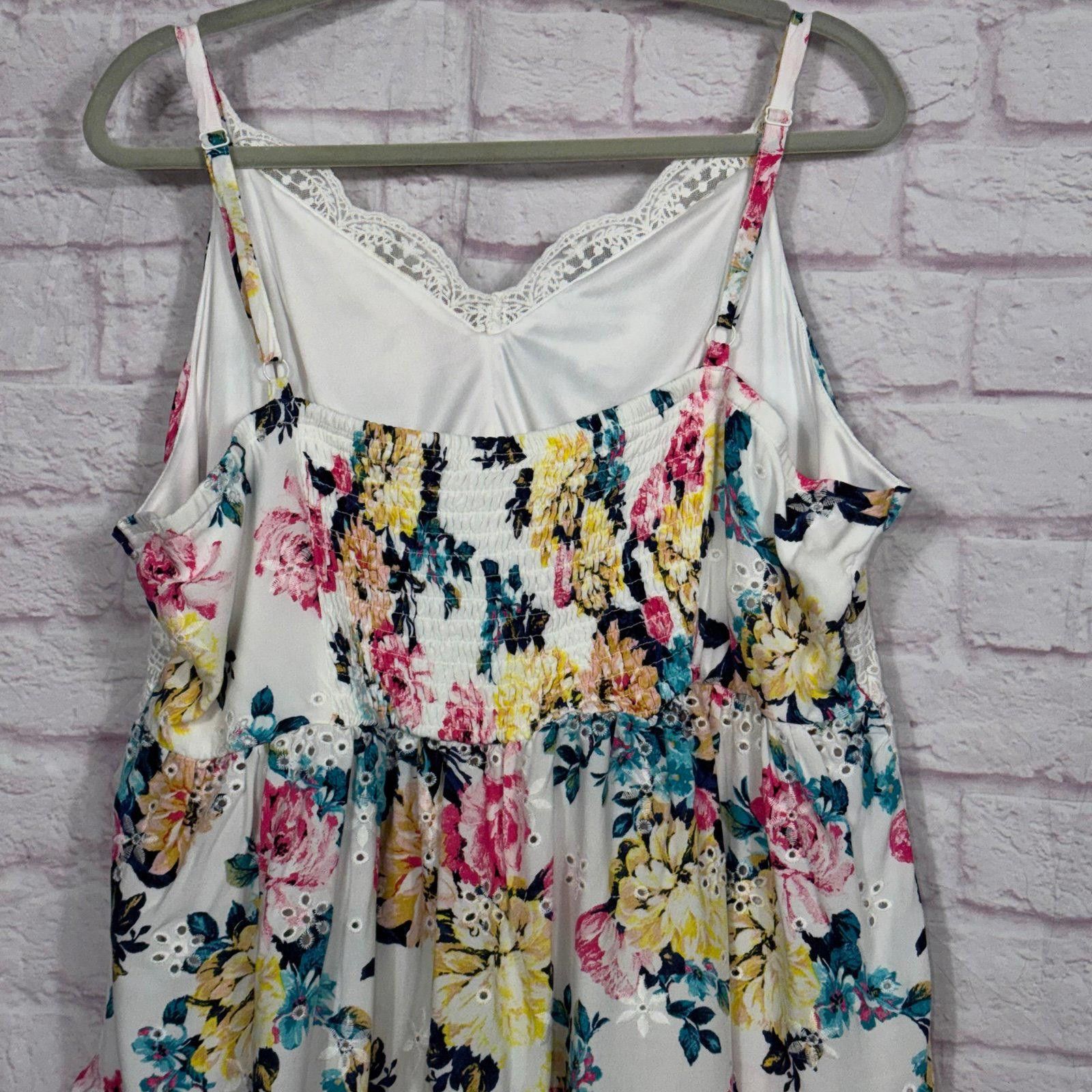 Other Torrid 4 Babydoll Eyelet Lace Detail Floral Print Top Size 4XL / US 24-26 - 8 Thumbnail