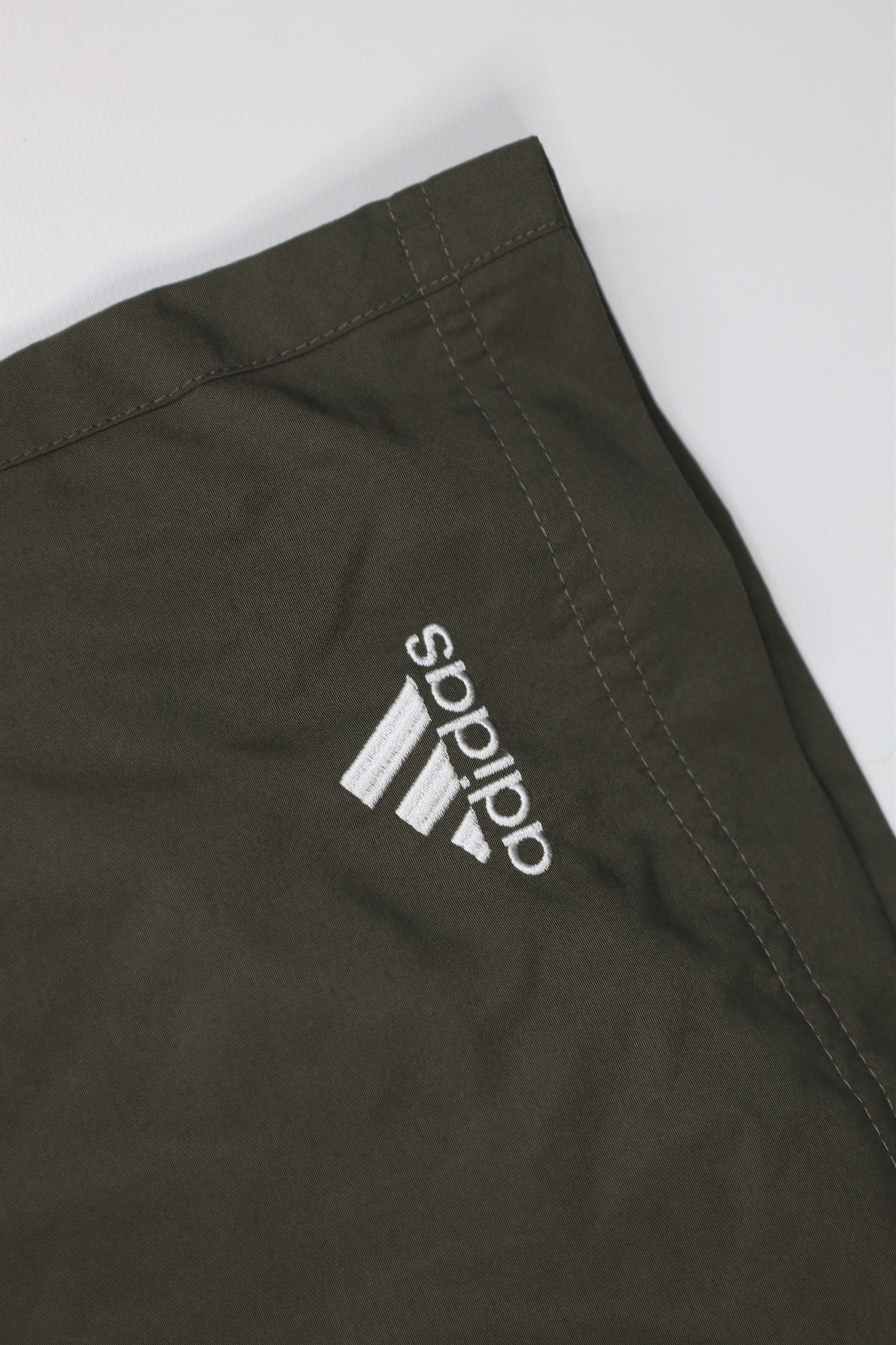 Adidas Deadstock Vintage Y2K 2002 Adidas Lined Windbreaker Shorts Size US 34 / EU 50 - 5 Thumbnail
