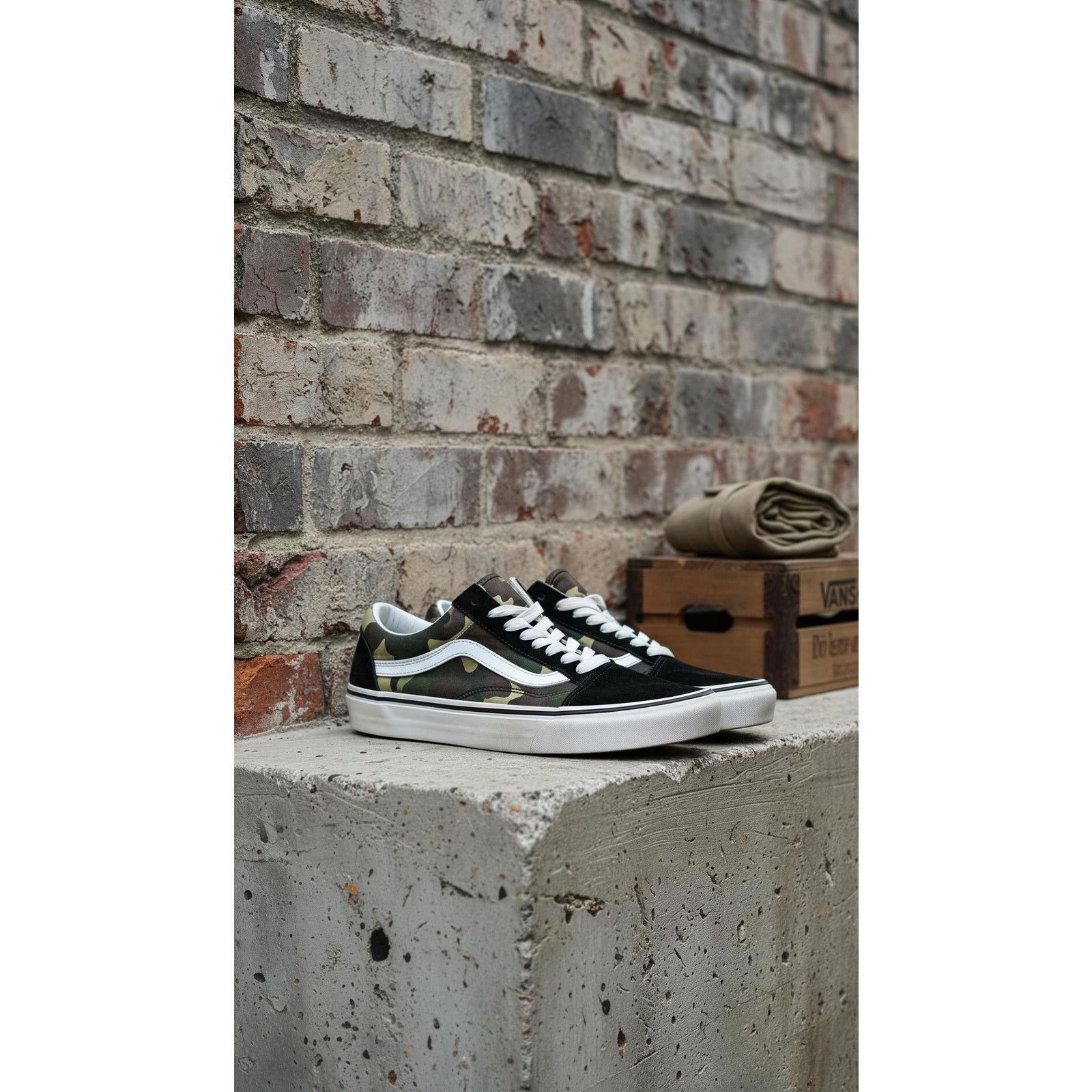 Vans Vans Old Skool Skate Shoes Black Woodland Camo Men's 7 Size US 5.5 / EU 38 - 1 Thumbnail
