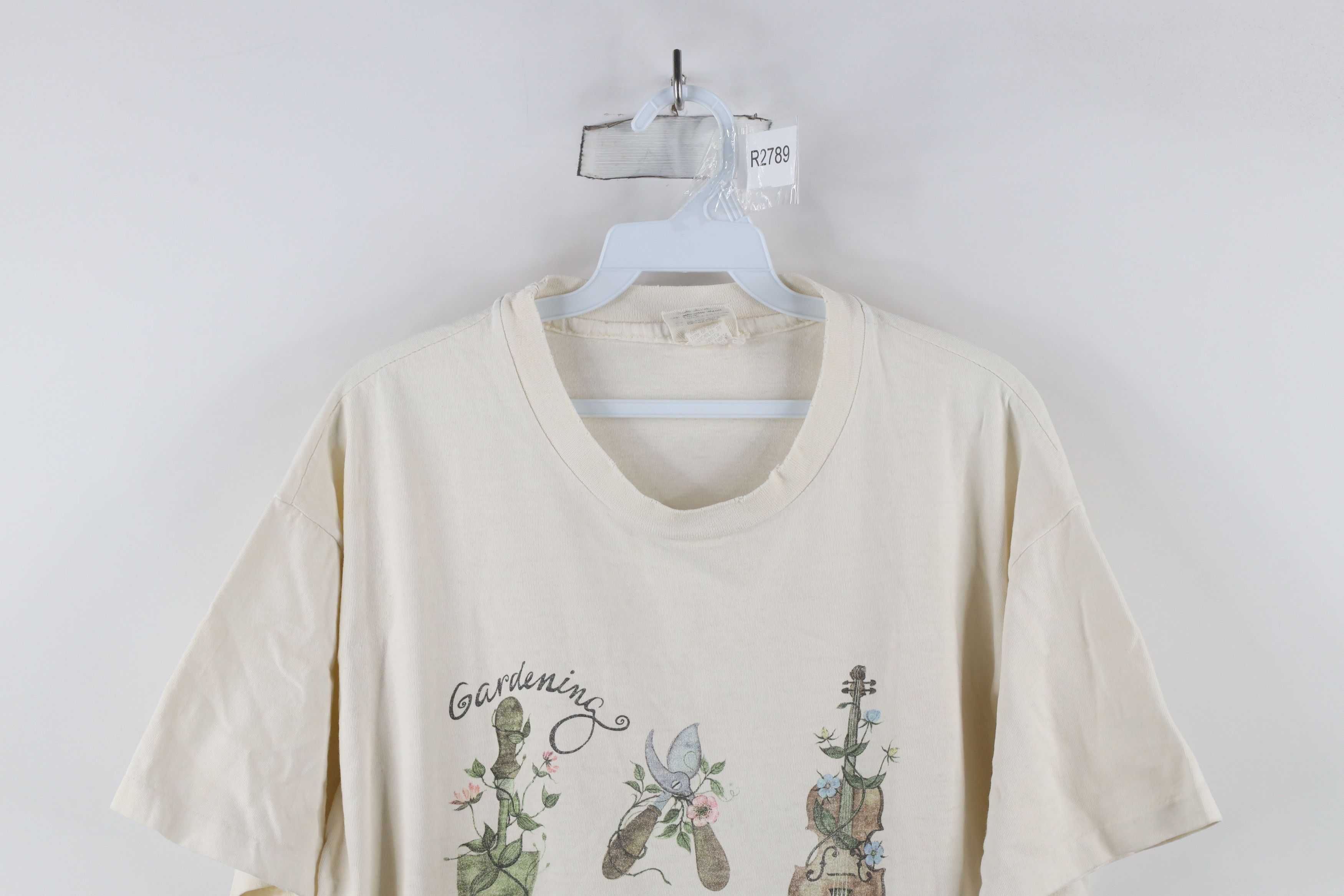 Vintage Vintage 90s Streetwear Spell Gardening Instruments T-Shirt Size L / US 10 / IT 46 - 2 Thumbnail
