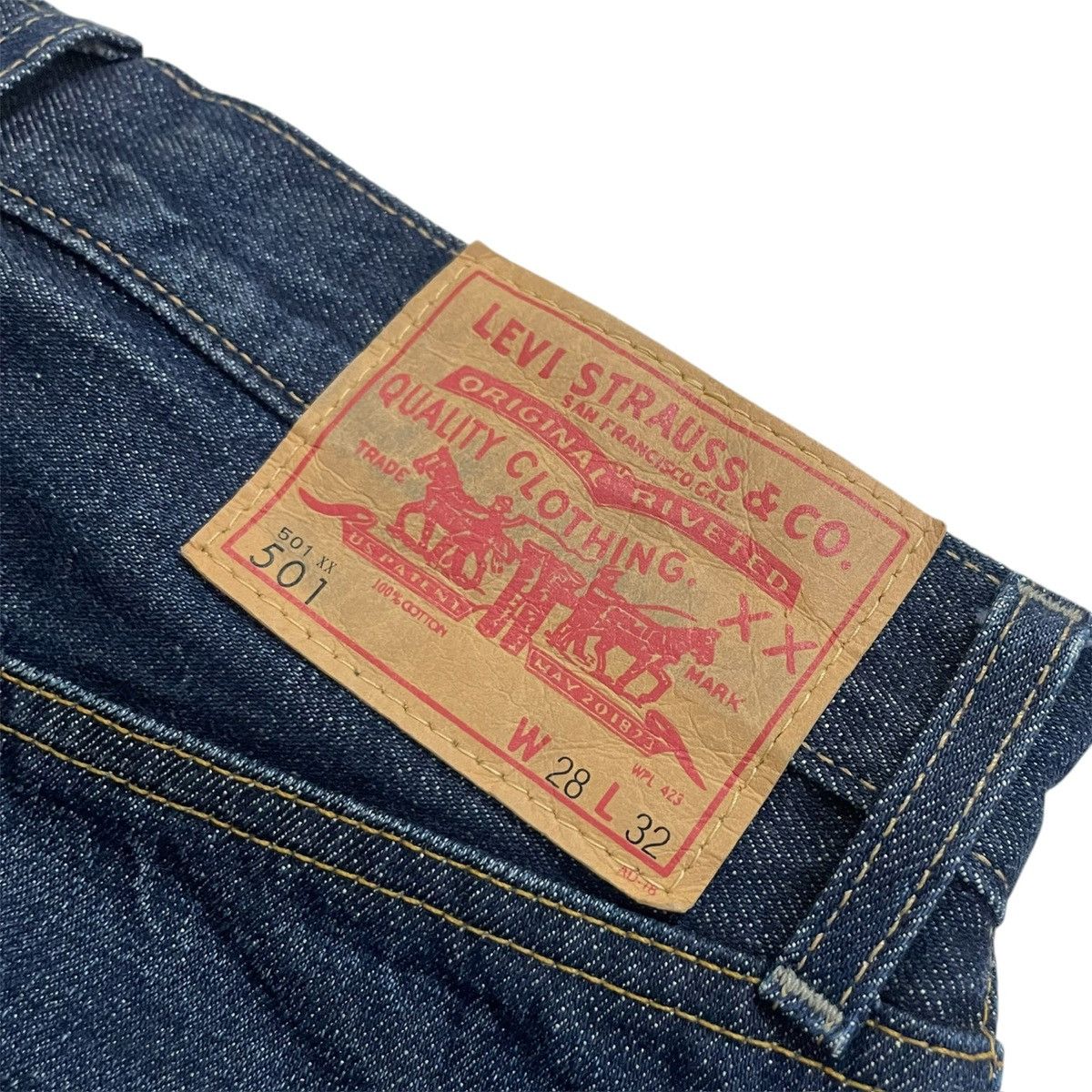 Levi's "Levi's 66501 LVC 1966 501XX Selvedge - Dark Wash" Size US 28 / EU 44 - 17 Thumbnail