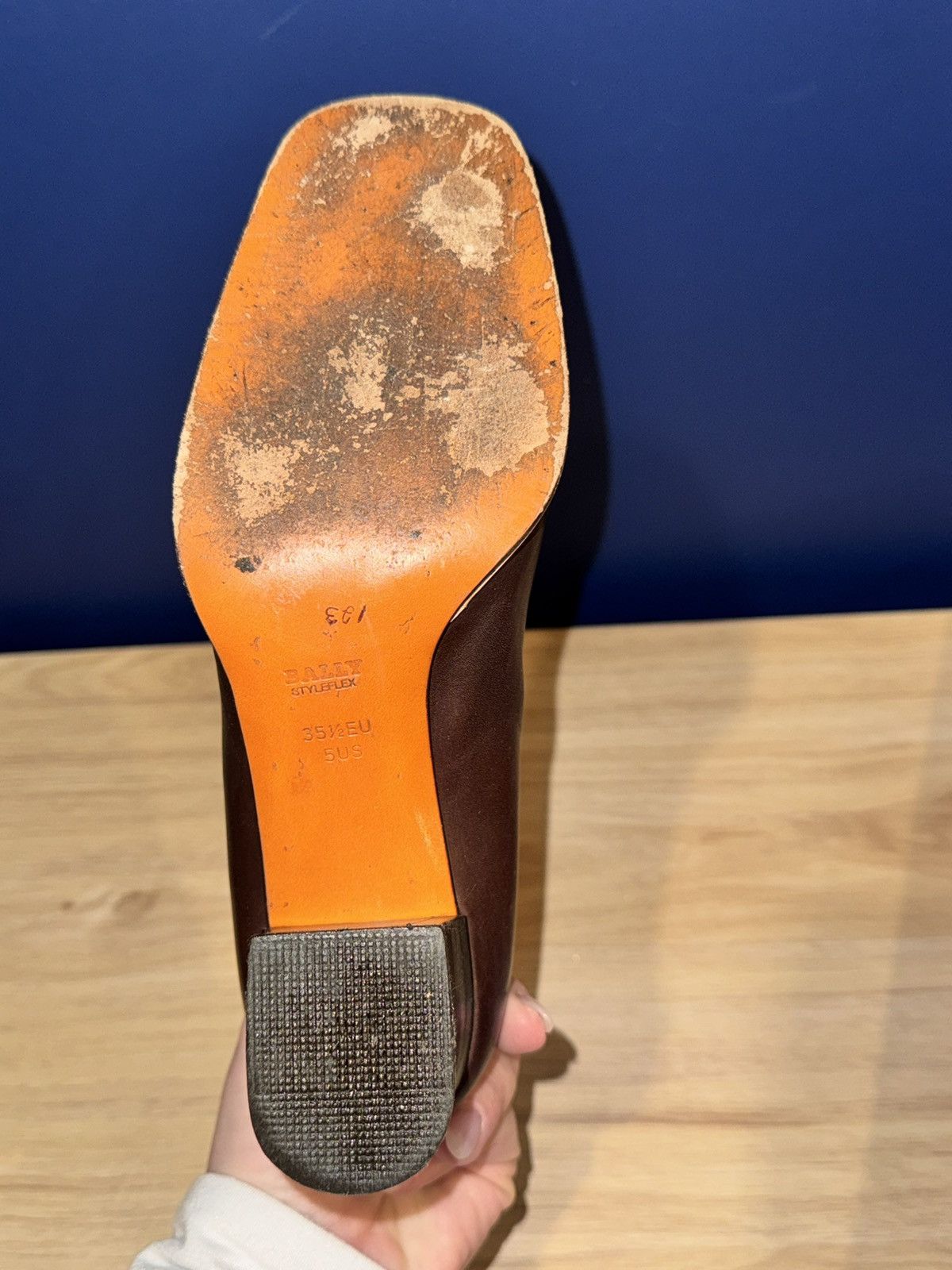 Bally Vintage Bally Made in Italy Leather Pumps (EU 35.5) Size US 5 / IT 35 - 5 Thumbnail