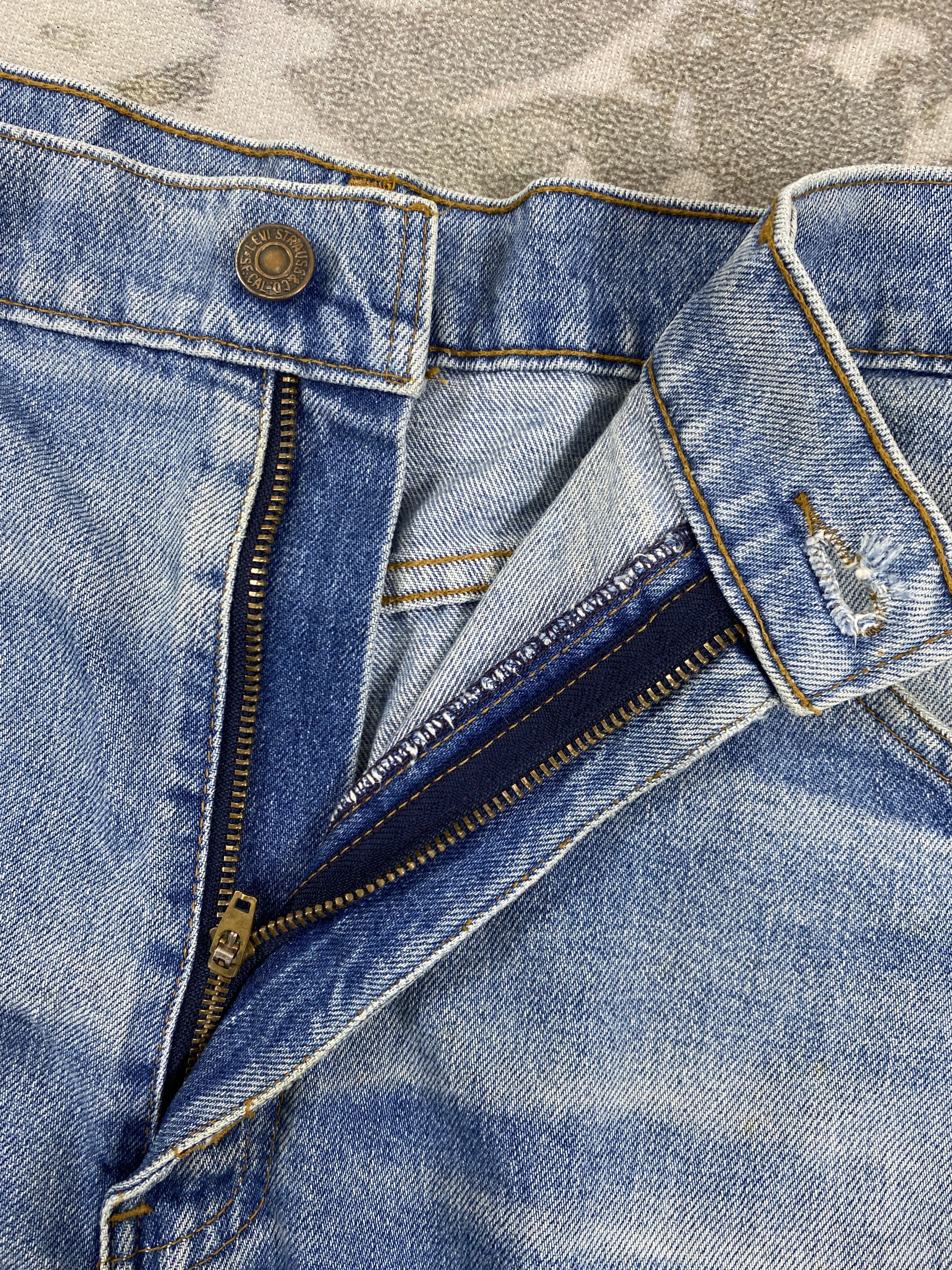 Levi's Distressed Blue Vintage Levi's Jeans 33x30 Denim- JN3548 Size US 33 - 6 Thumbnail