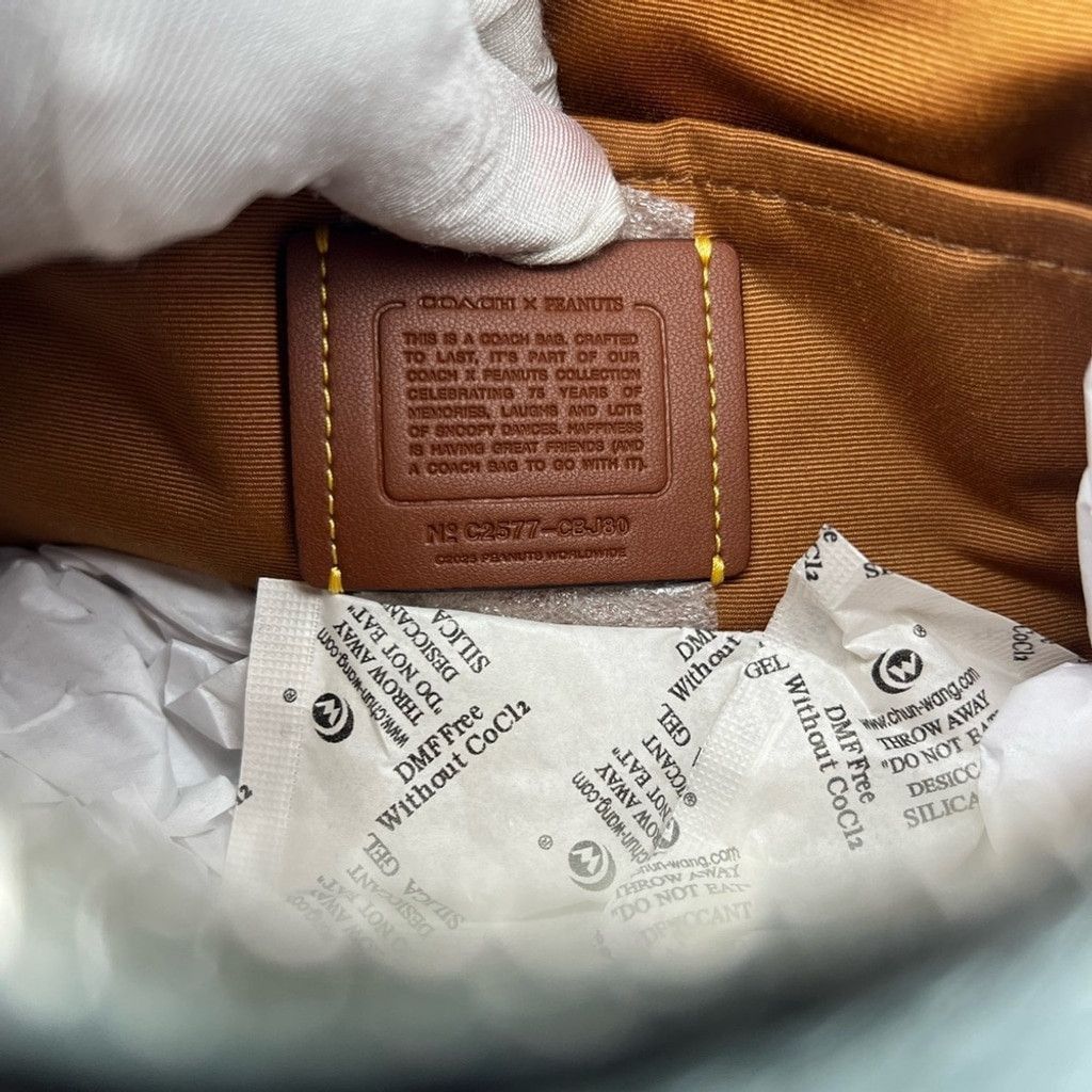 Coach Coach X Peanuts Teri Shoulder Bag With Franklin Size ONE SIZE - 7 Thumbnail