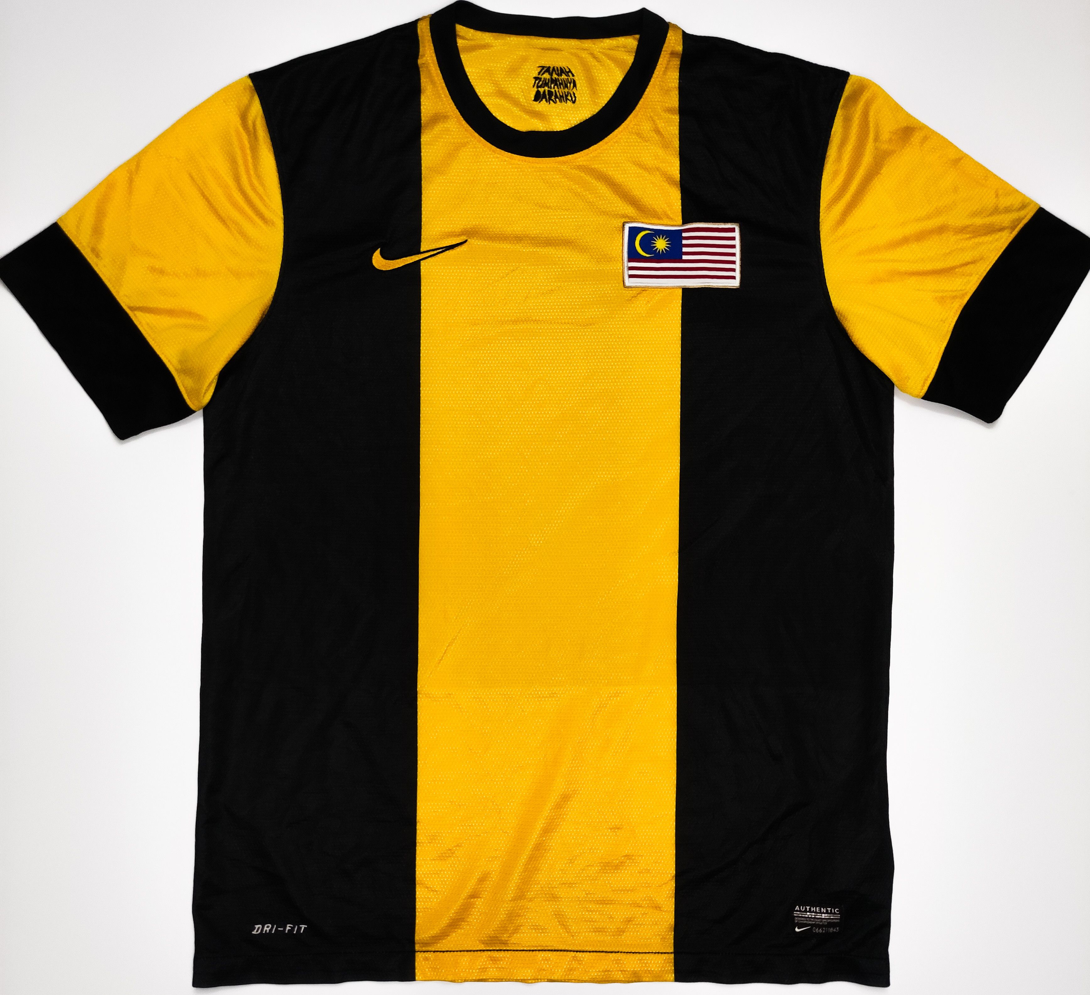 Nike Malaysia 2012 2013 Nike Home Shirt Kit Jersey Kuala Lumpur Size US M / EU 48-50 / 2 - 1 Thumbnail