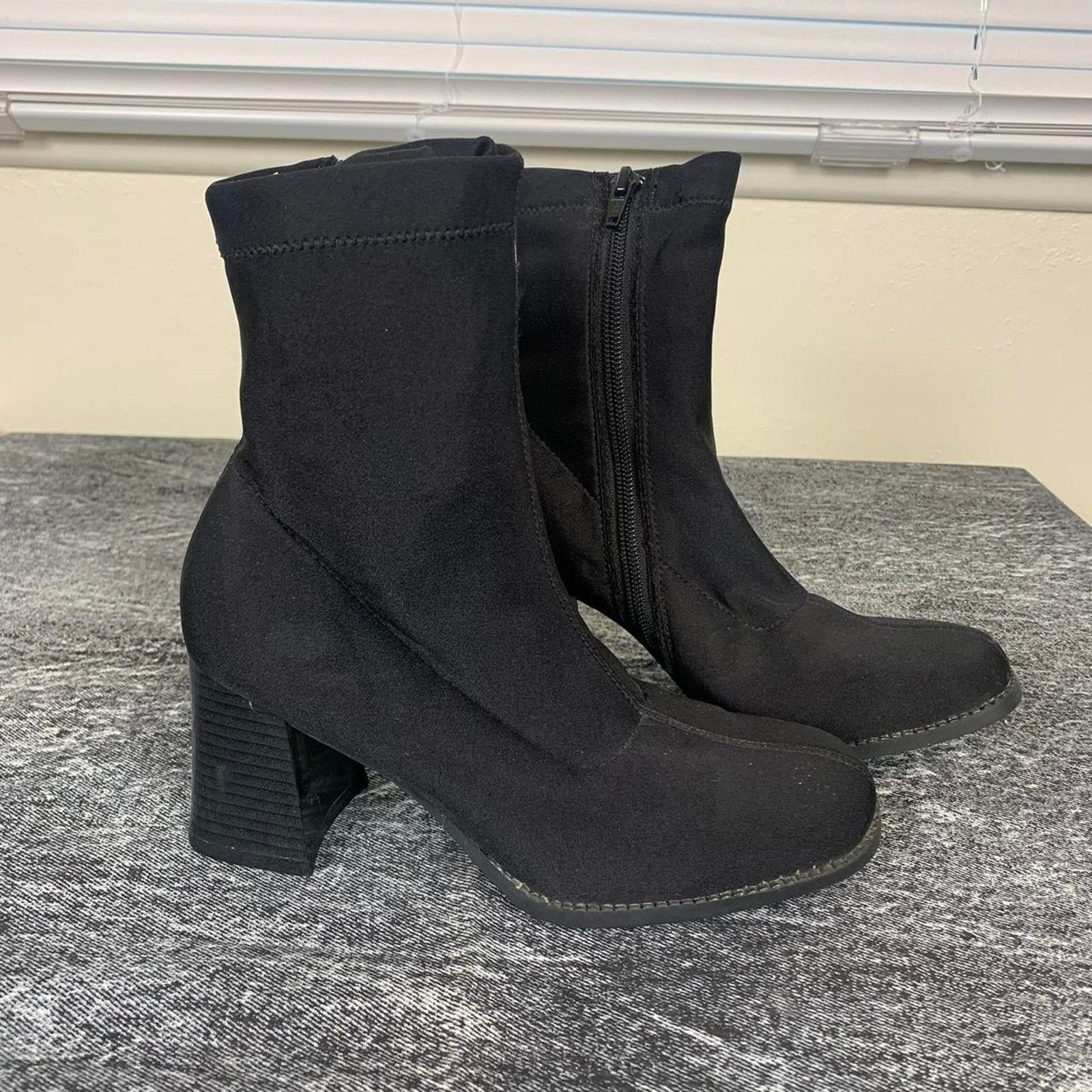 Vintage Neoprene effect high heels ankle boots Size US 6 / IT 36 - 2 Thumbnail