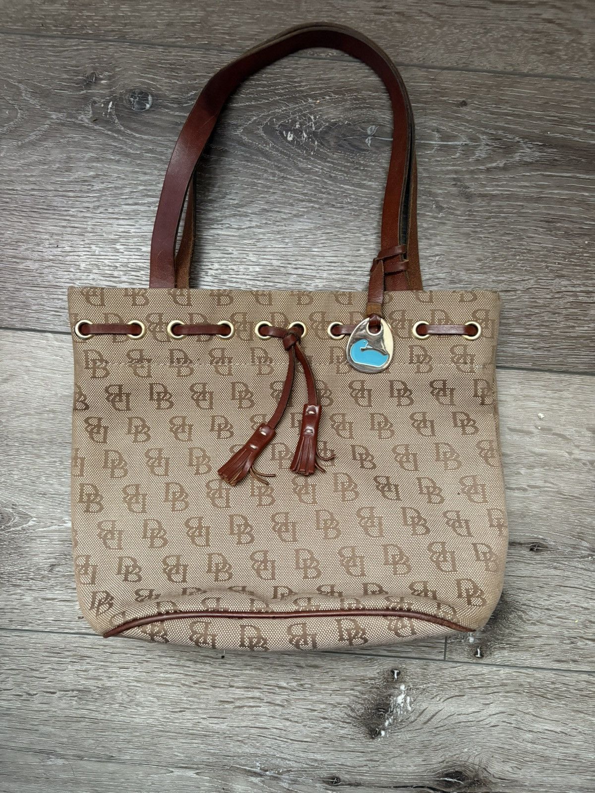 Dooney & Bourke Vintage Dooney & Bourke Tote Size ONE SIZE - 1 Thumbnail