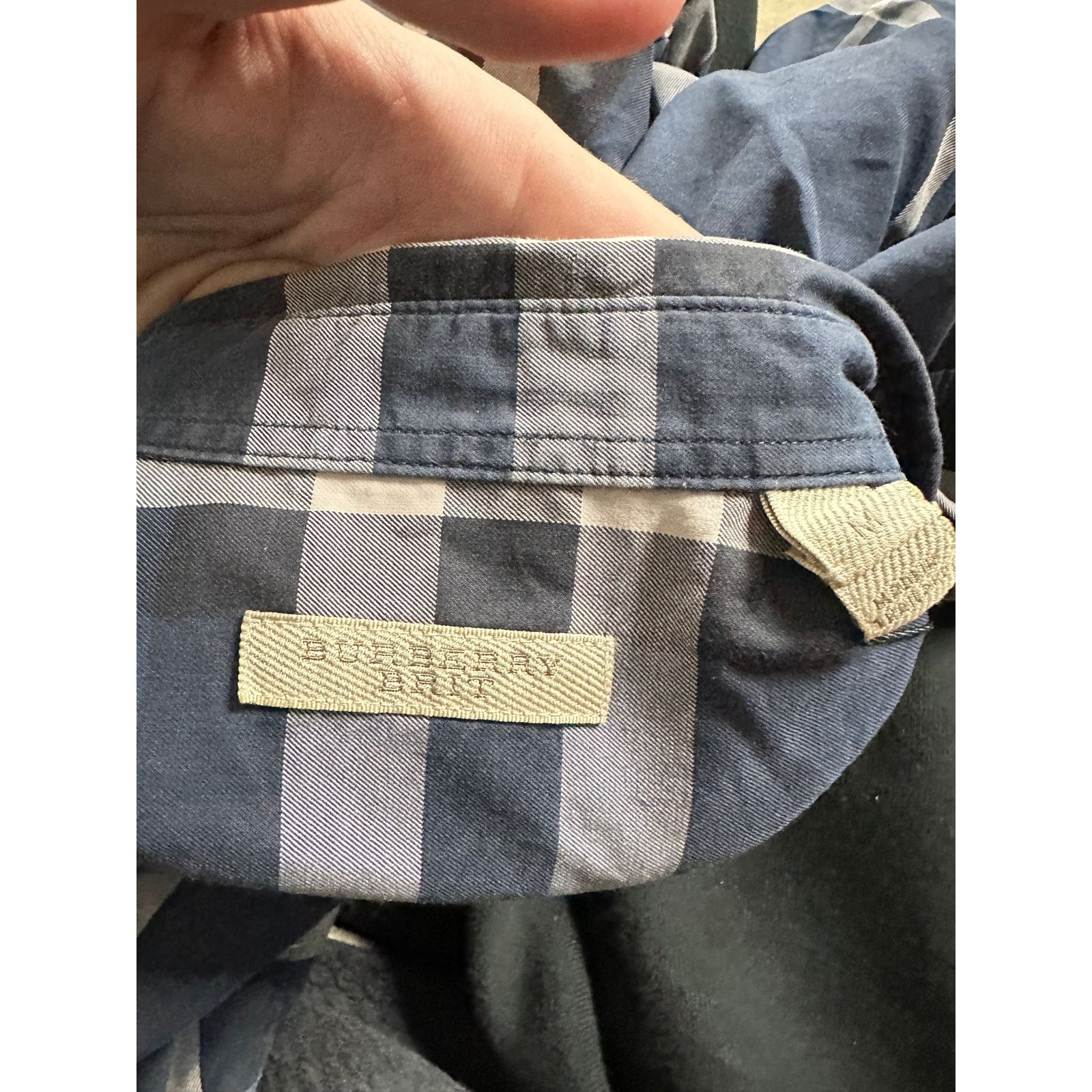 Burberry Burberry Stripe Polo Button Up Navy White Used Medium Size US M / EU 48-50 / 2 - 2 Thumbnail