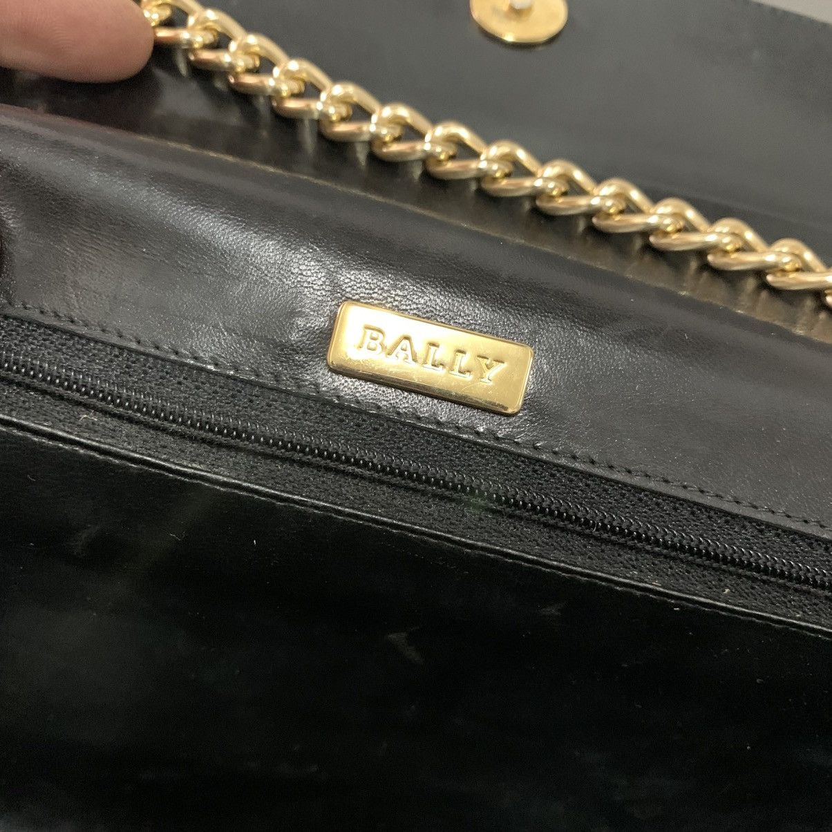 Bally Bally Black Leather Slingbag Size ONE SIZE - 8 Thumbnail