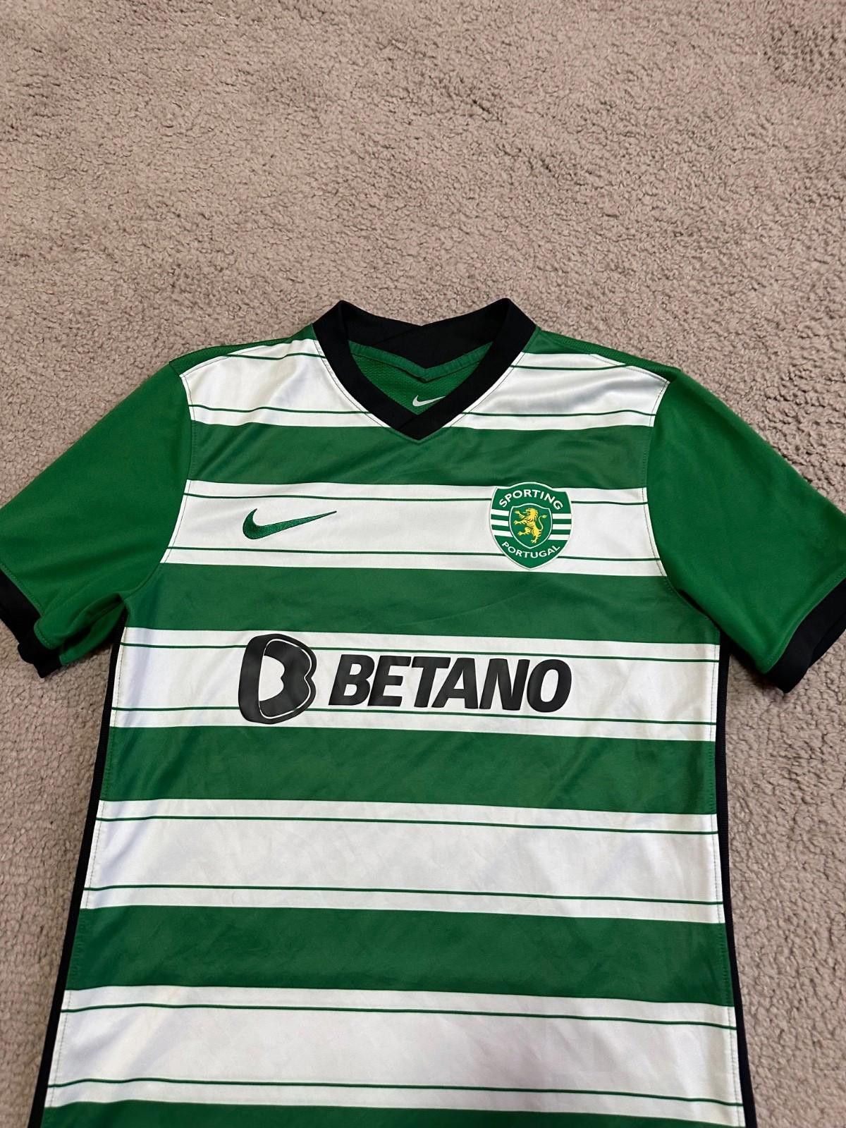 Nike Nike Sporting Lisbon 2022/23 Football Shirt Soccer Jersey Size US M / EU 48-50 / 2 - 3 Thumbnail