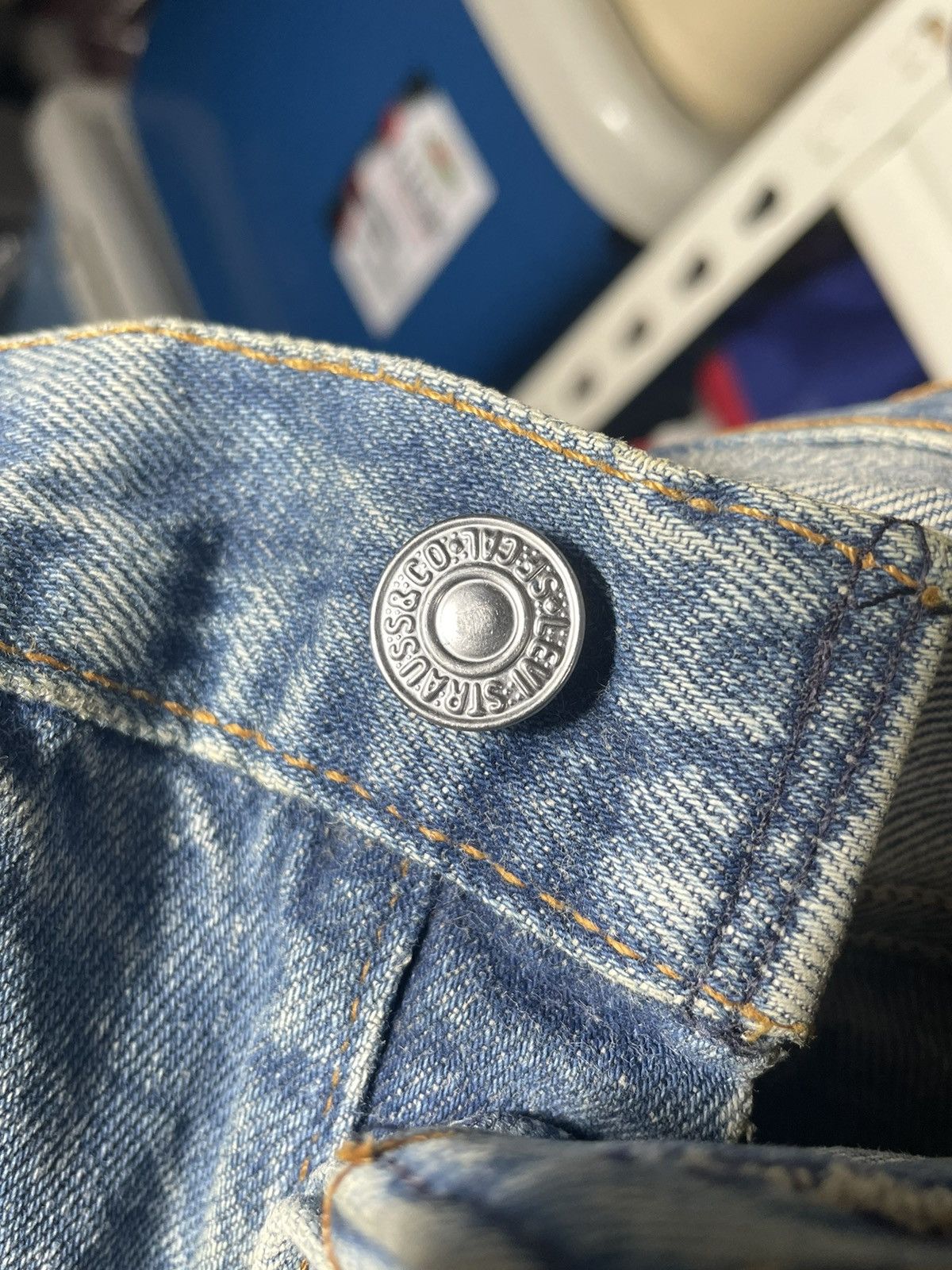 Levi's Vintage Distressed Levis 501 Jeans Size US 33 - 10 Thumbnail