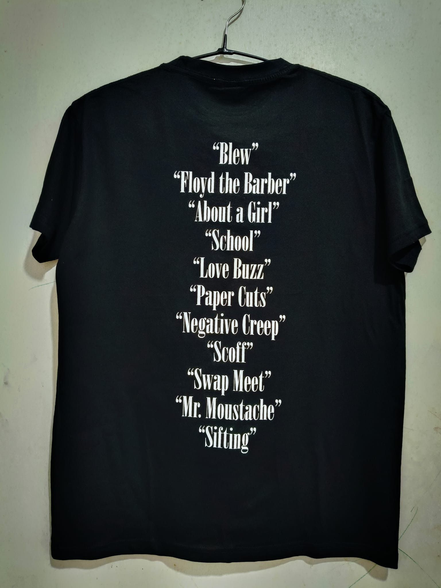 Band Tees Nirvana Bleach Grunge Band T-Shirt Size US XL / EU 56 / 4 - 2 Thumbnail