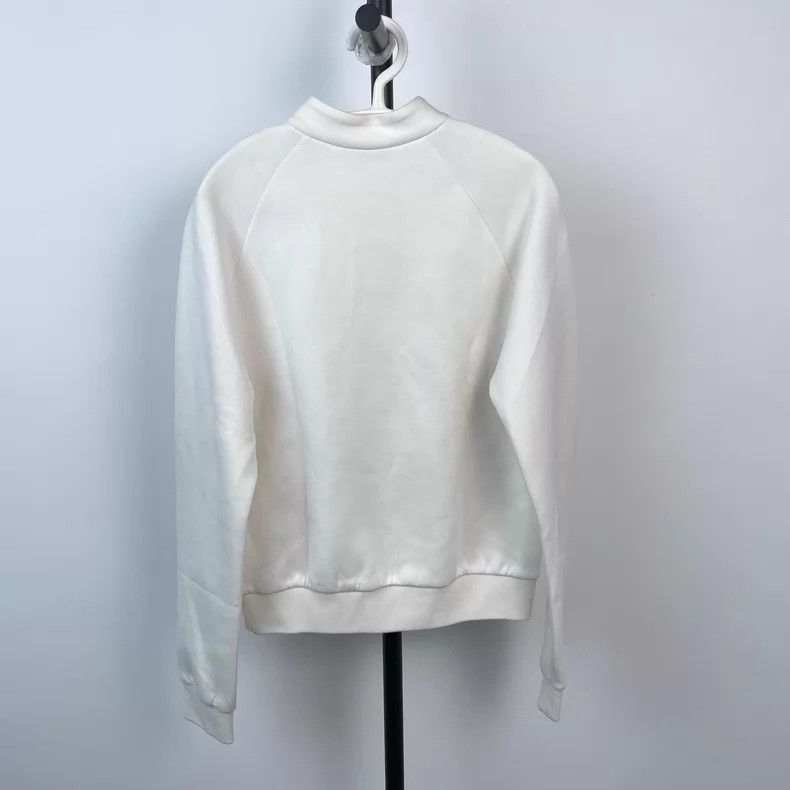 Louis Vuitton Louis Vuitton White Badge Alphabet Long Sleeve Sweatshirt Size US M / EU 48-50 / 2 - 2 Thumbnail