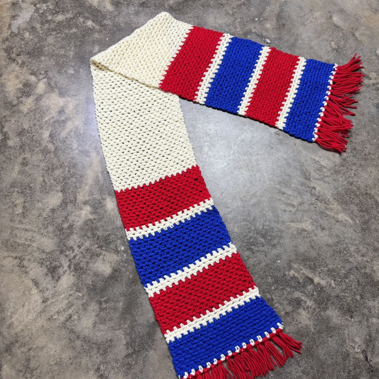 Vintage vintage red white and blue crochet knit head wrap scarve Size ONE SIZE - 3 Thumbnail
