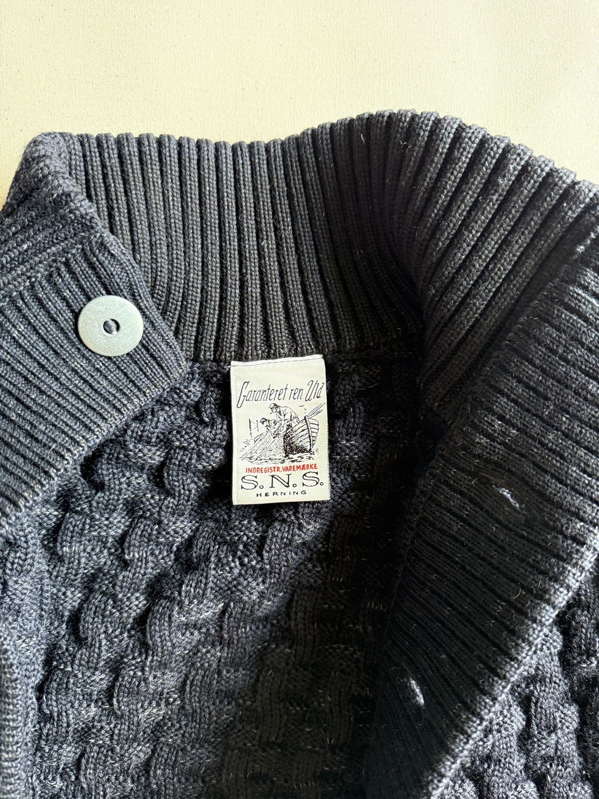S.N.S. Herning S.N.S. HERNING Stark Textured Virgin Wool Cardigan Size US M / EU 48-50 / 2 - 3 Thumbnail