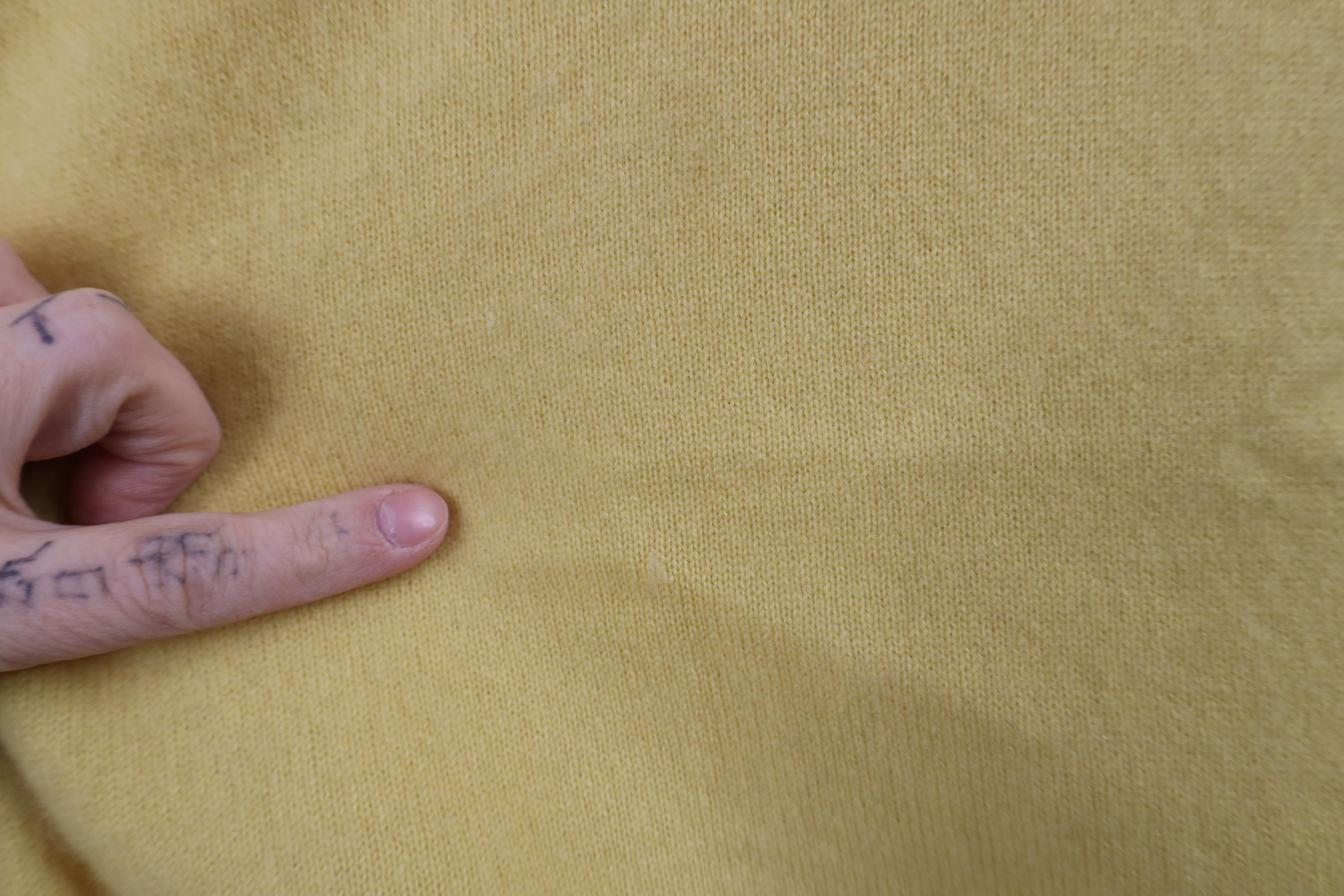 Vintage Vintage 90s Streetwear Cashmere Knit V-Neck Sweater Yellow Size US M / EU 48-50 / 2 - 5 Thumbnail