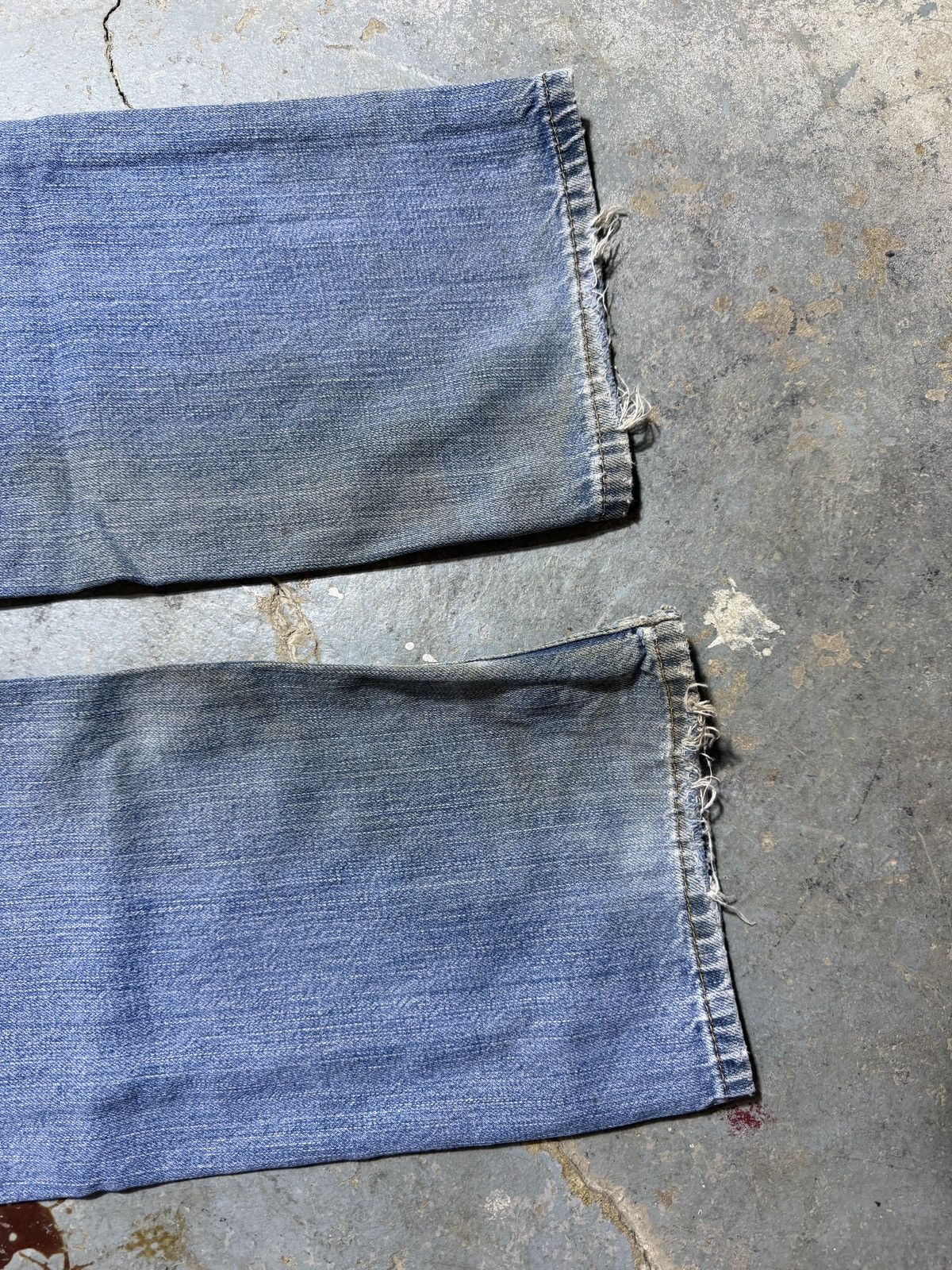 Levi's Vintage Distressed Levi’s 559 denim jeans Size US 32 / EU 48 - 10 Thumbnail