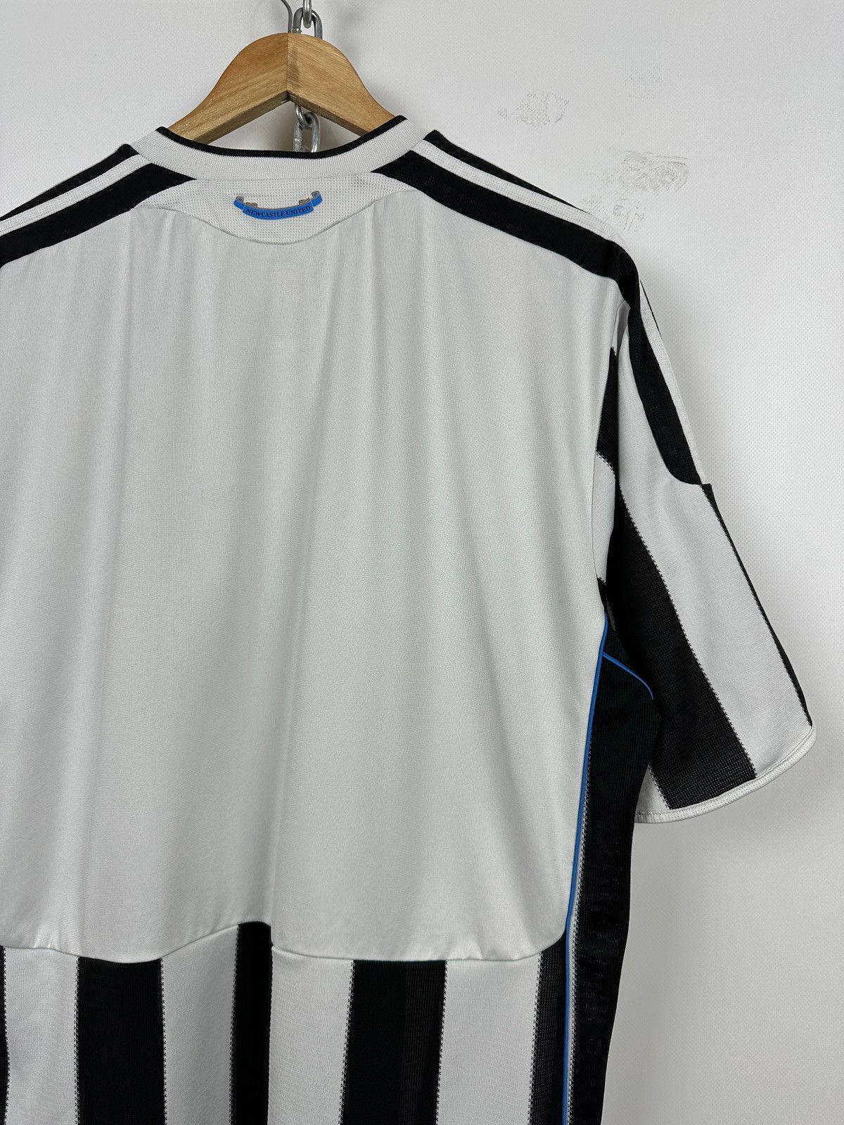 Adidas 2009/10 Adidas Newcastle United Vintage Soccer Jersey Size US XL / EU 56 / 4 - 16 Thumbnail