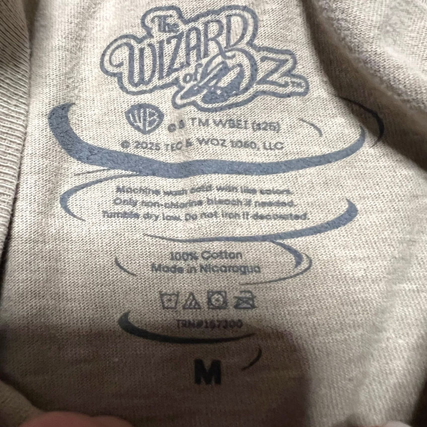 Vintage Wizard of Oz Shirt Tan Brown Long Sleeve Graphic Tshirt Adult Medium M Men Brown Tan Graphic Tshirt Oz Shirt Size US M / EU 48-50 / 2 - 6 Thumbnail