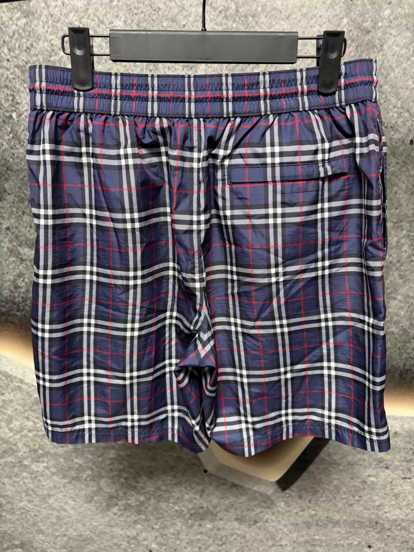 Burberry Burberry men's check short S like new Size US 29 - 2 Thumbnail