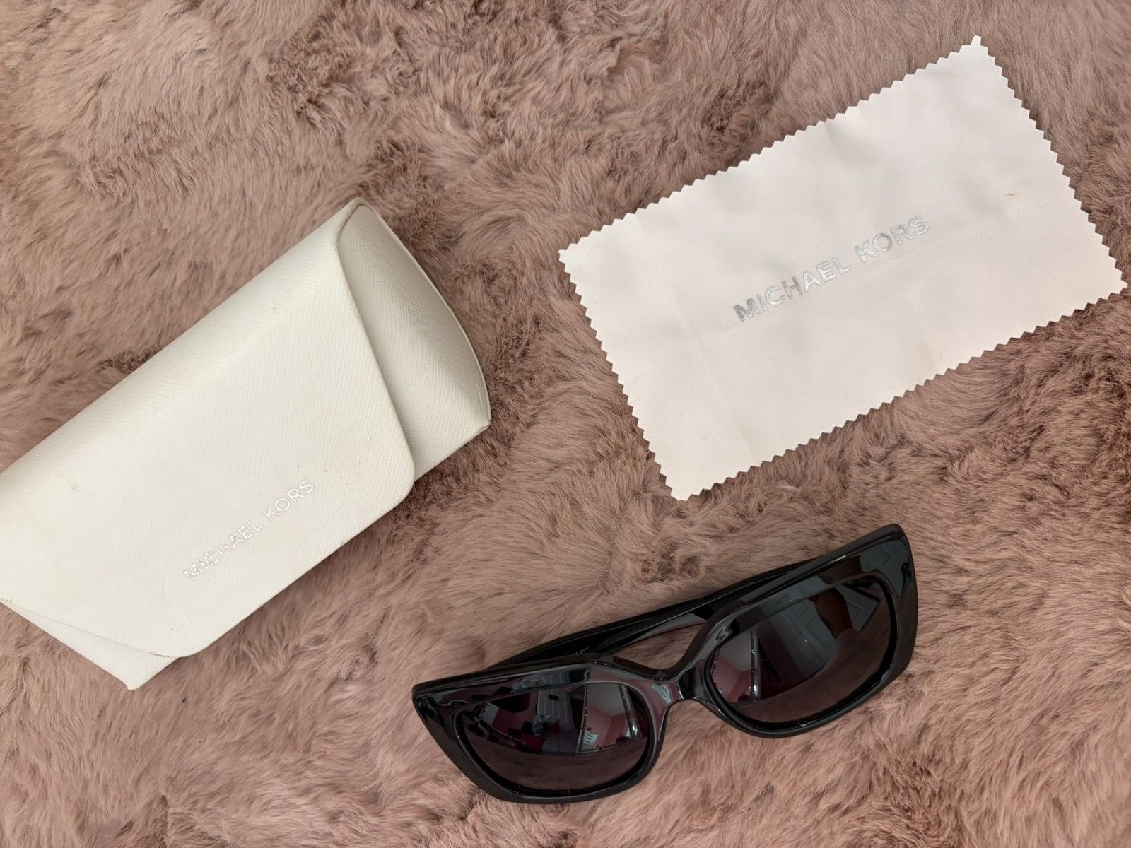 Michael Kors Black MK sunglasses Size ONE SIZE - 2 Thumbnail