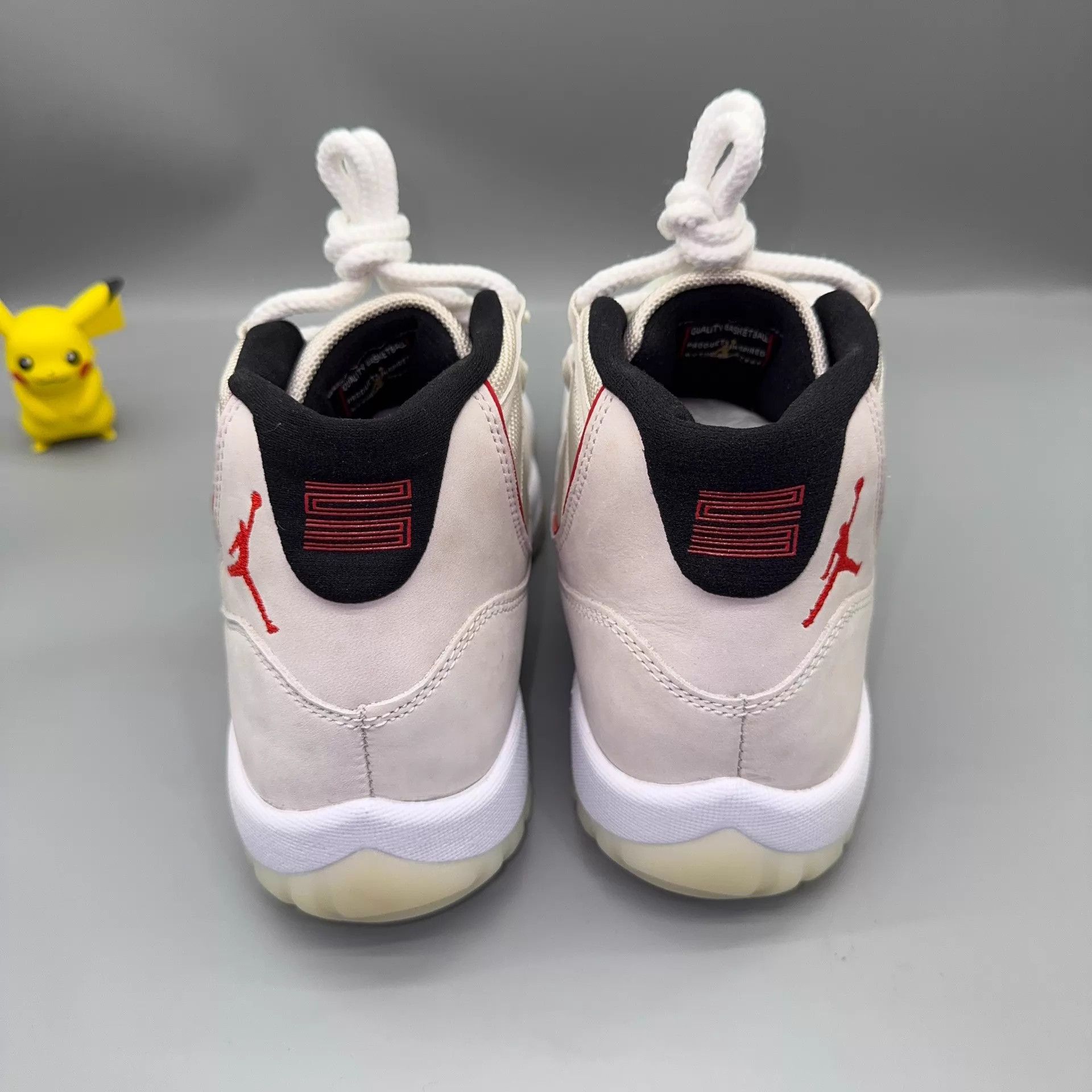 Nike Jordan AJ11 Bugs Bunny White Red Size 40 New Size US 7 / EU 40 - 3 Thumbnail