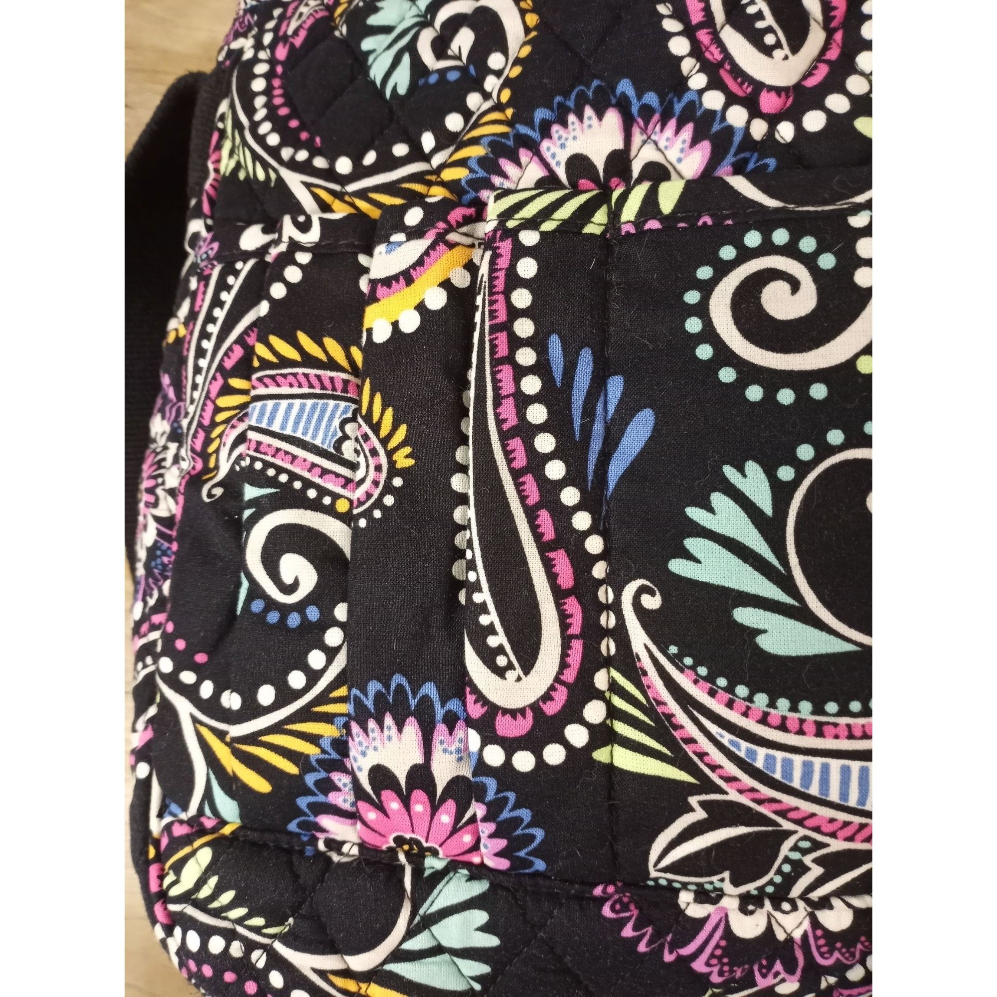 Vera Bradley Vera Bradley Black Paisley Foldover Laptop Book Bag. Size ONE SIZE - 5 Thumbnail