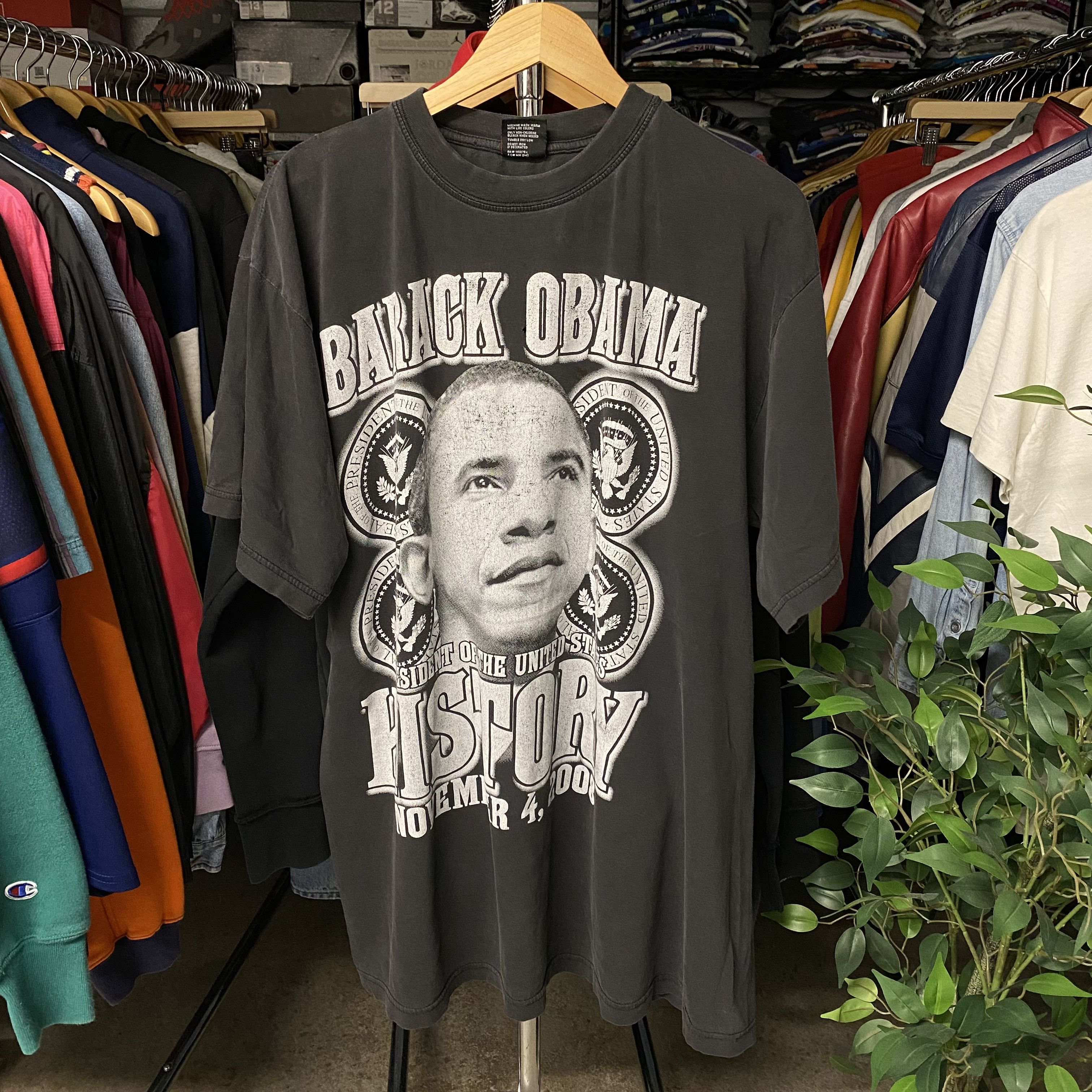 Vintage 2008 PRESIDENT BARACK OBAMA HISTORY TEE Size US XXL / EU 58 / 5 - 1 Thumbnail