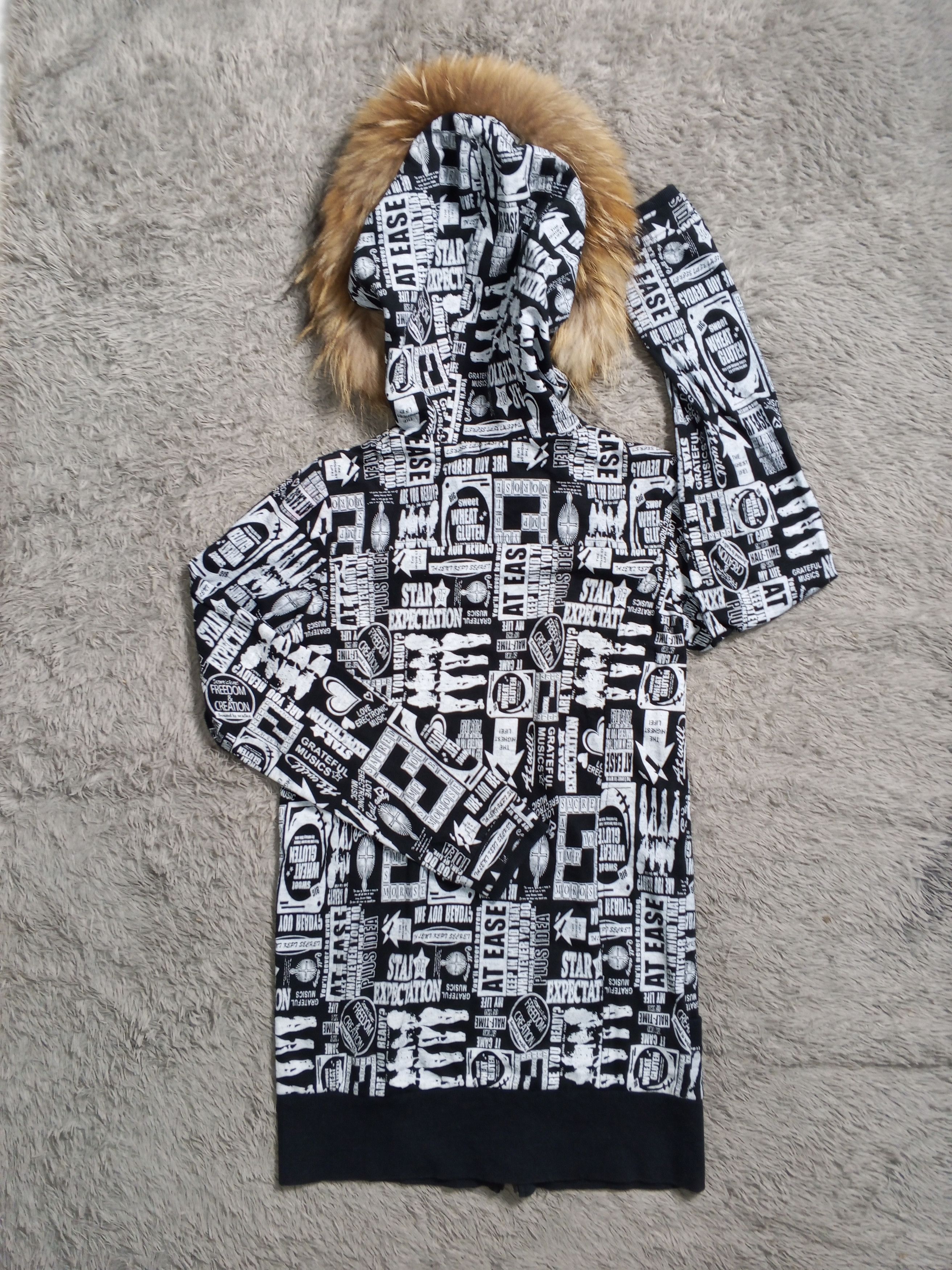 Japanese Brand Faux Fur Japan AOP Hoodie Size US S / EU 44-46 / 1 - 2 Thumbnail