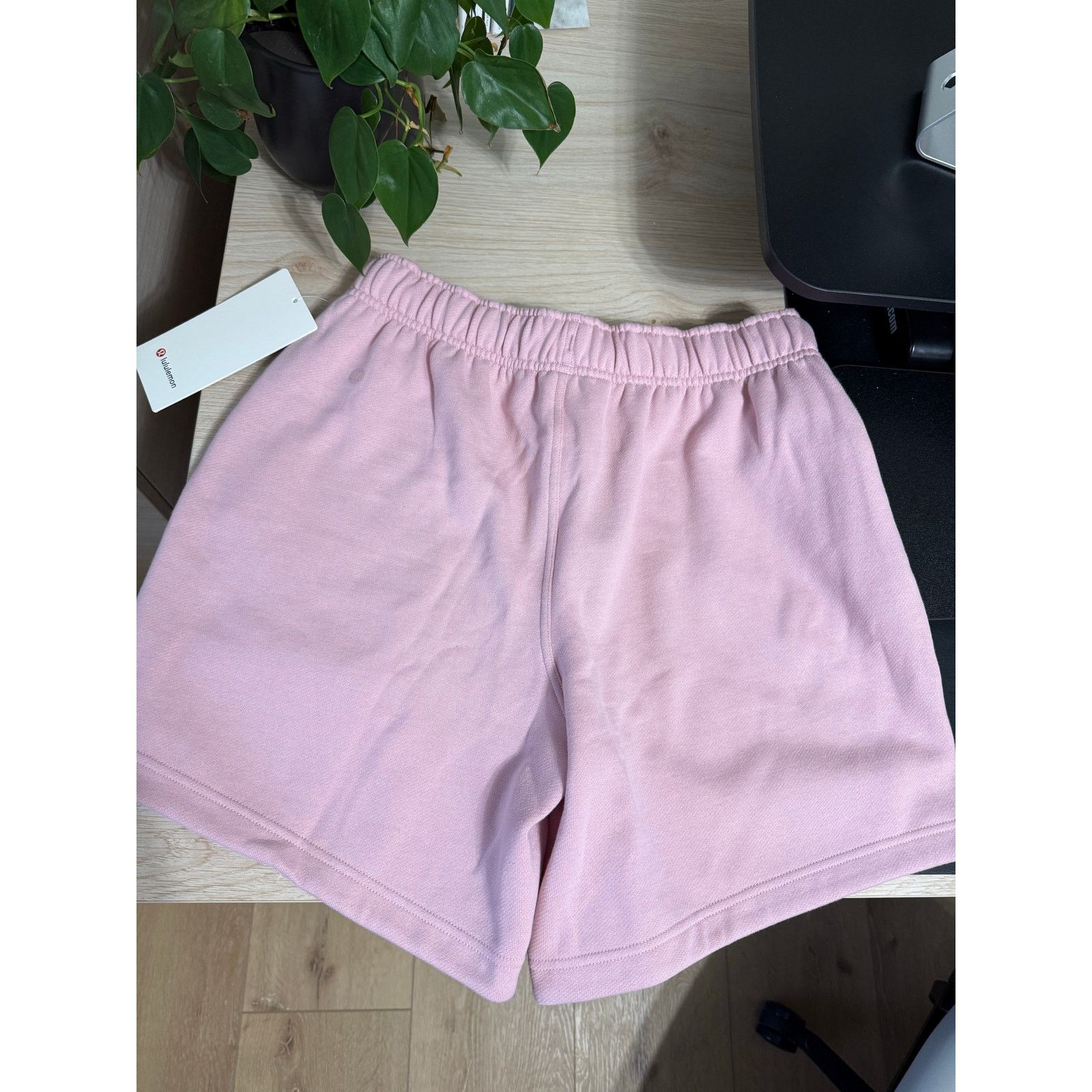 Lululemon $88 New Lululemon Scuba Oversized Mid Rise Short - Pink - S Size 28" / US 6 / IT 42 - 9 Thumbnail