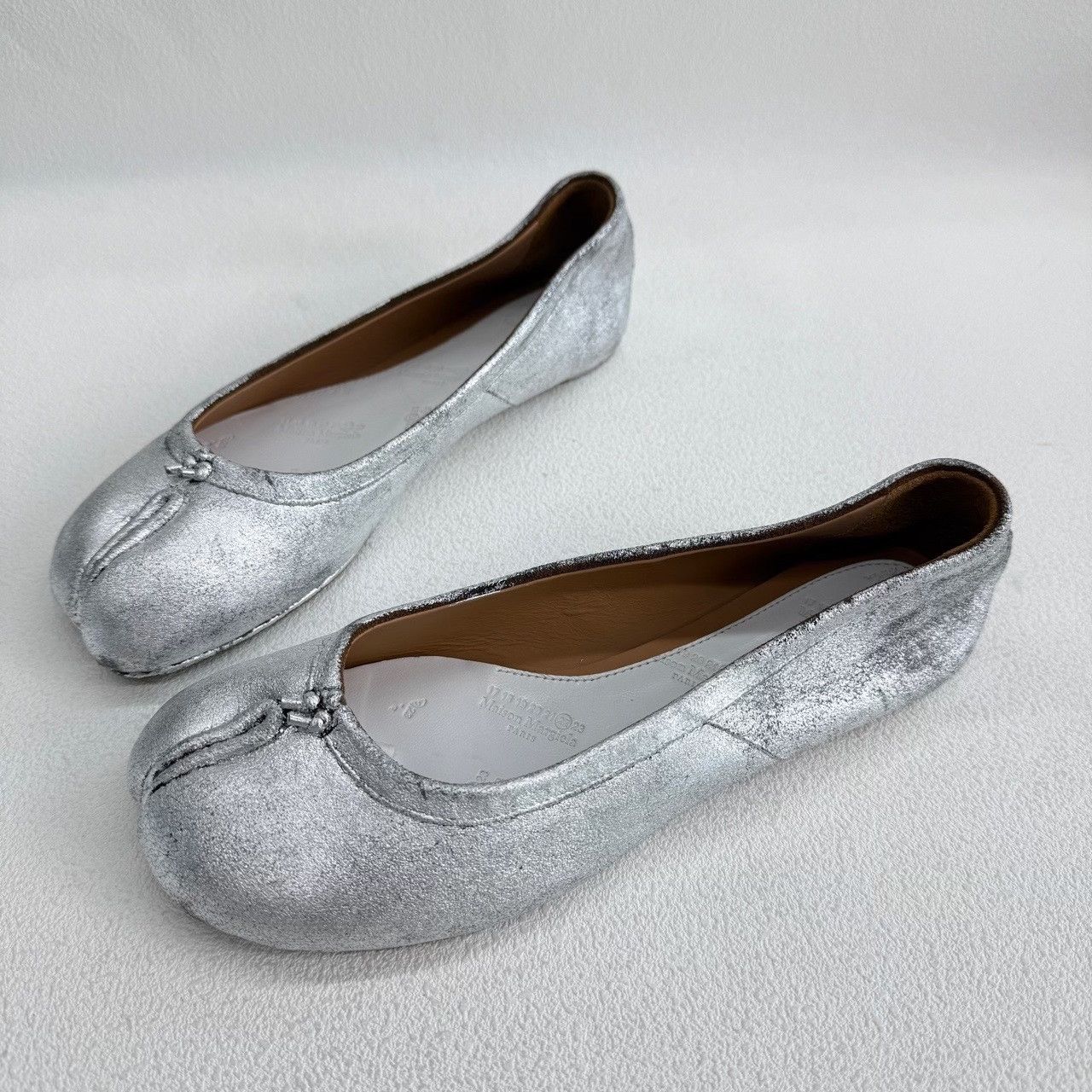 Maison Margiela Maison Margiela Silver Lowtop Sneakers us_6-5 Women Size US 6.5 / IT 36.5 - 1 Thumbnail