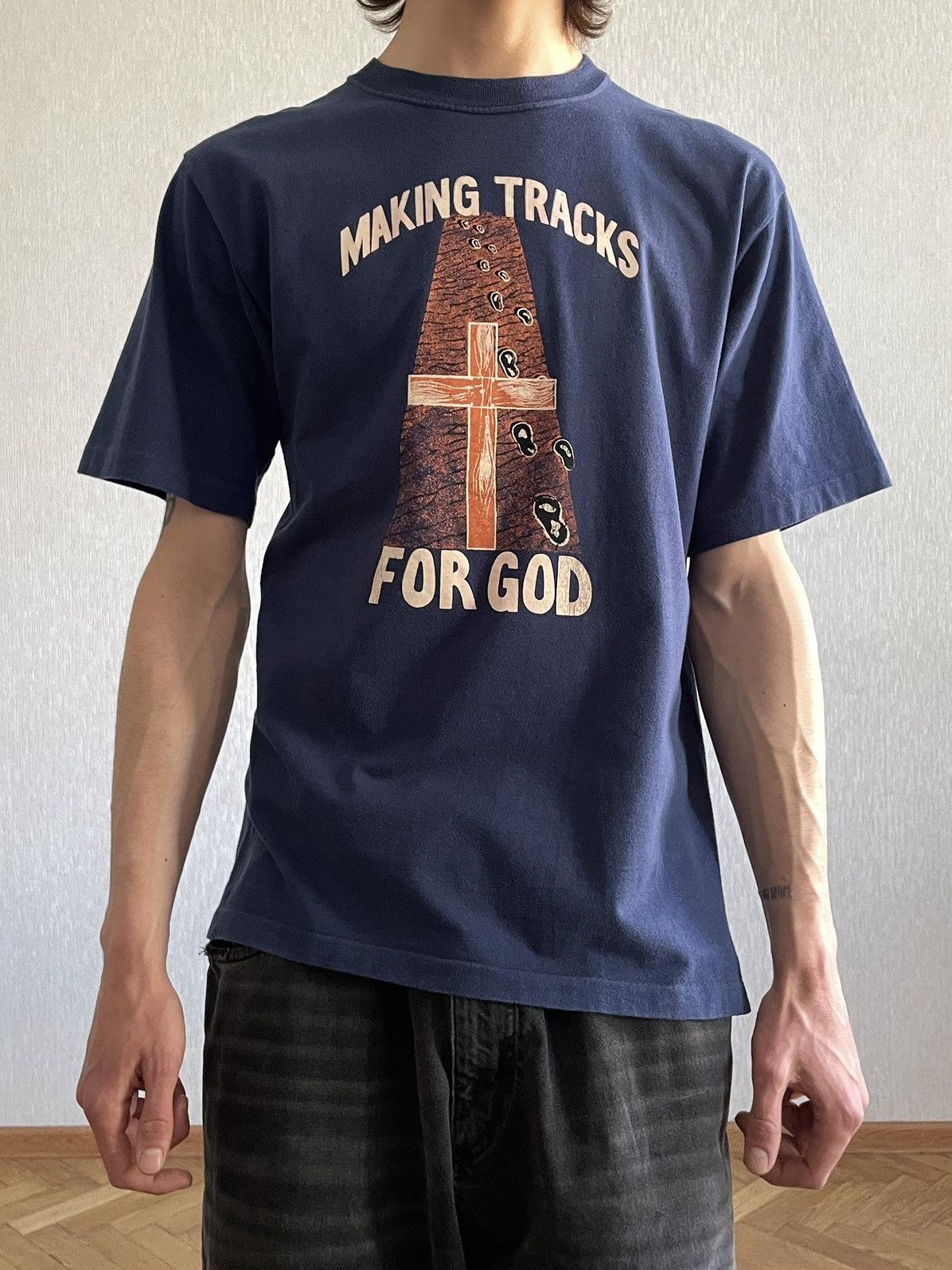 Vintage 1990s Single Stitched T-Shirt: Making Tracks for God Size US L / EU 52-54 / 3 - 7 Thumbnail
