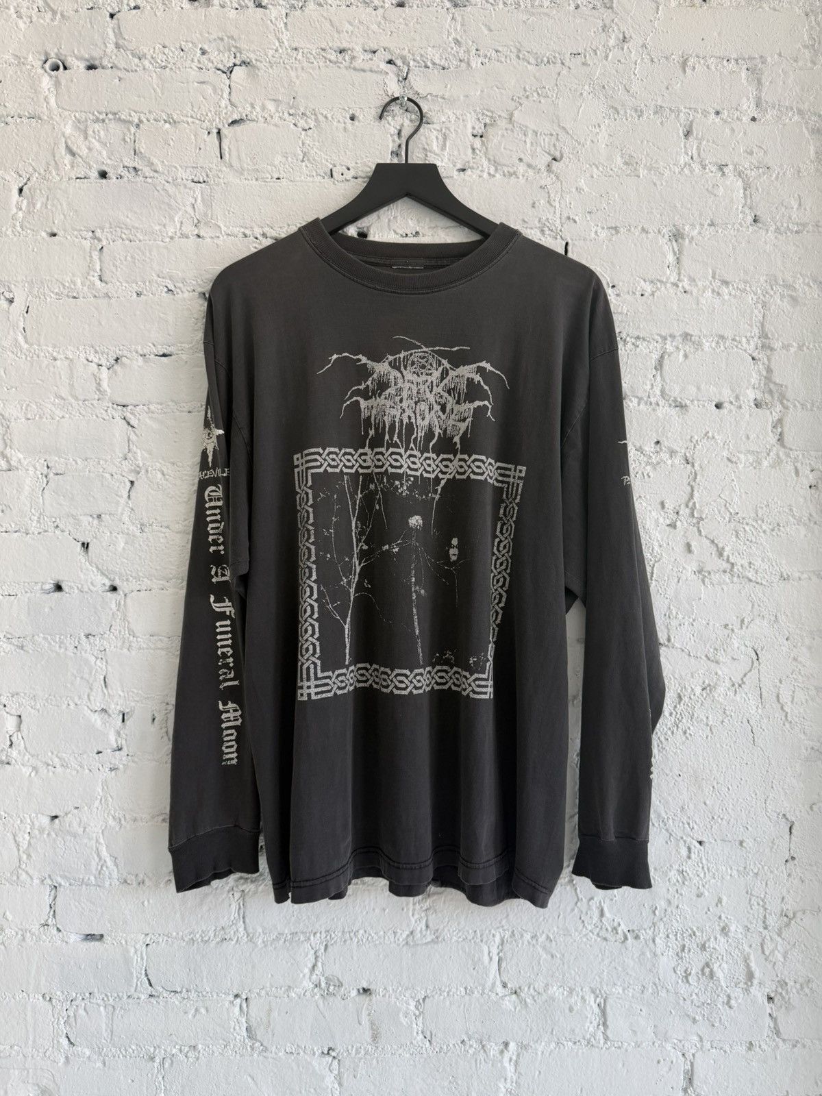 Vintage VINTAGE 1990S DARK THRONE ‘UNDER THE FUNERAL MOON’ L/S TEE Size US XL / EU 56 / 4 - 1 Thumbnail
