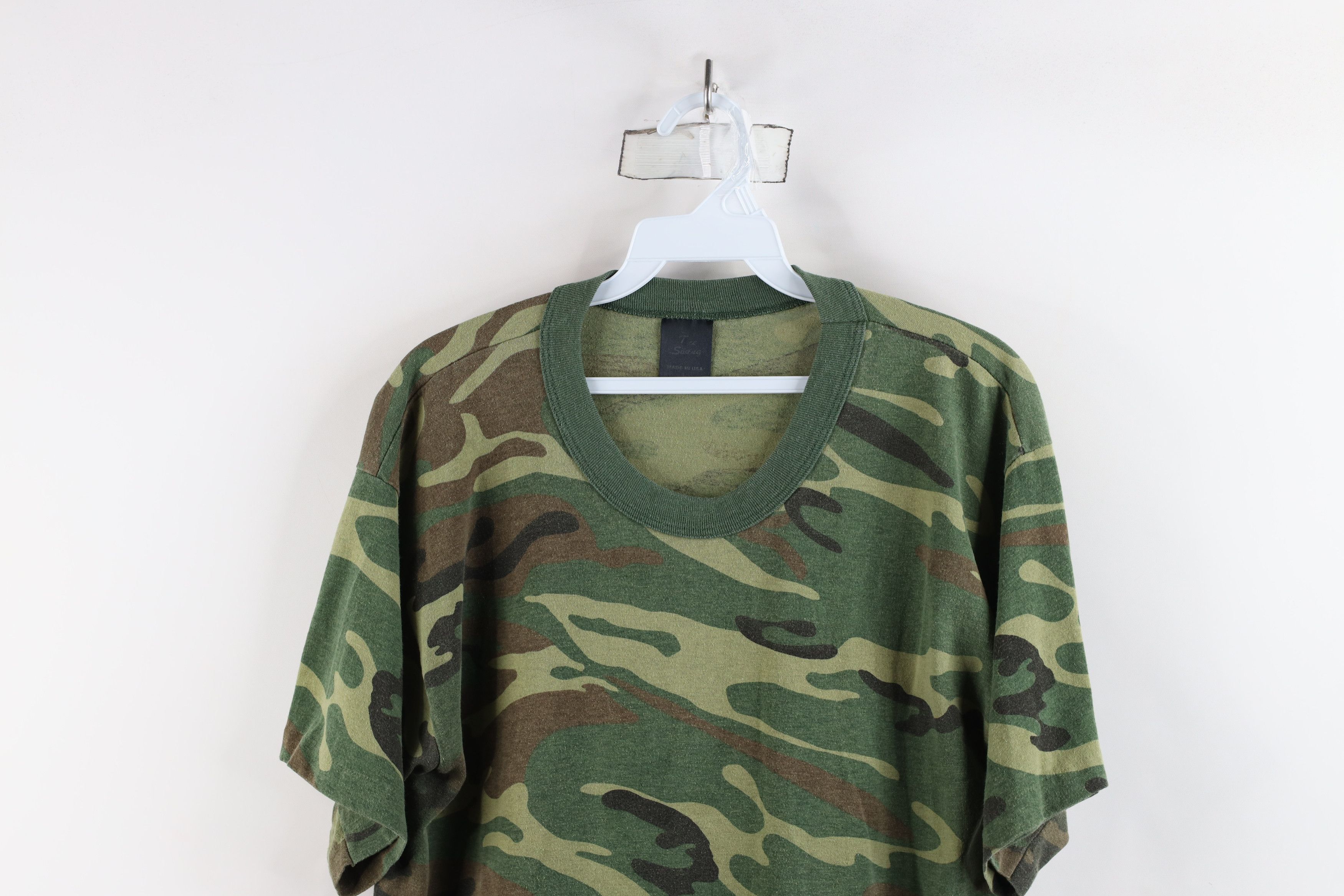 Vintage Vintage 70s 80s Streetwear Thin Camouflage T-Shirt USA Size US L / EU 52-54 / 3 - 2 Thumbnail
