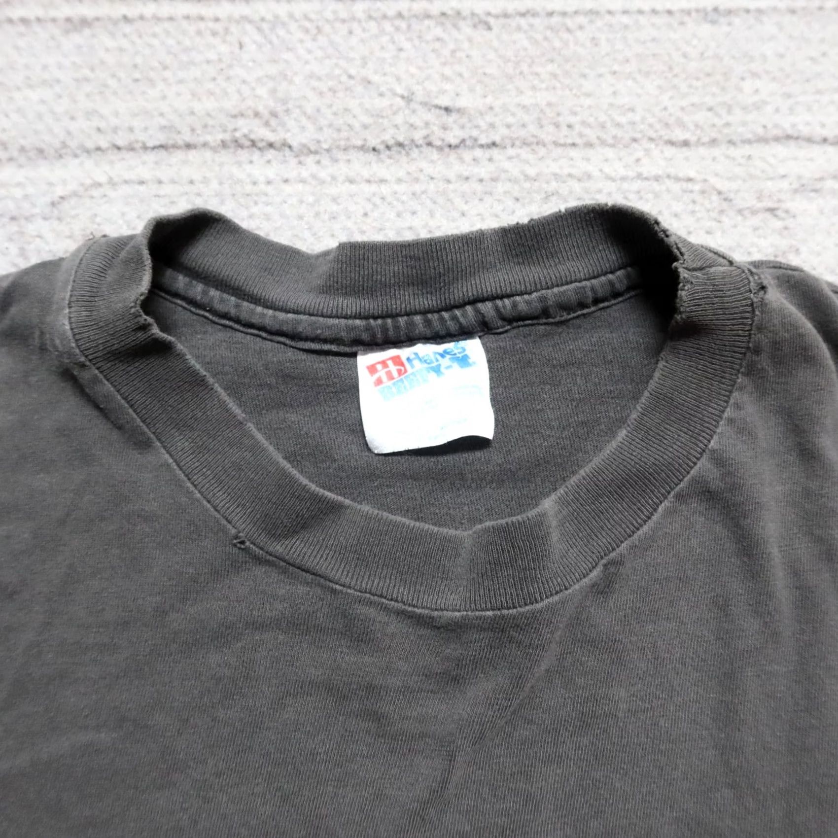Vintage VINTAGE Consolidated Skateboards Shirt XL Grey Logo 90s Mens (Adults) Size US XL / EU 56 / 4 - 6 Thumbnail