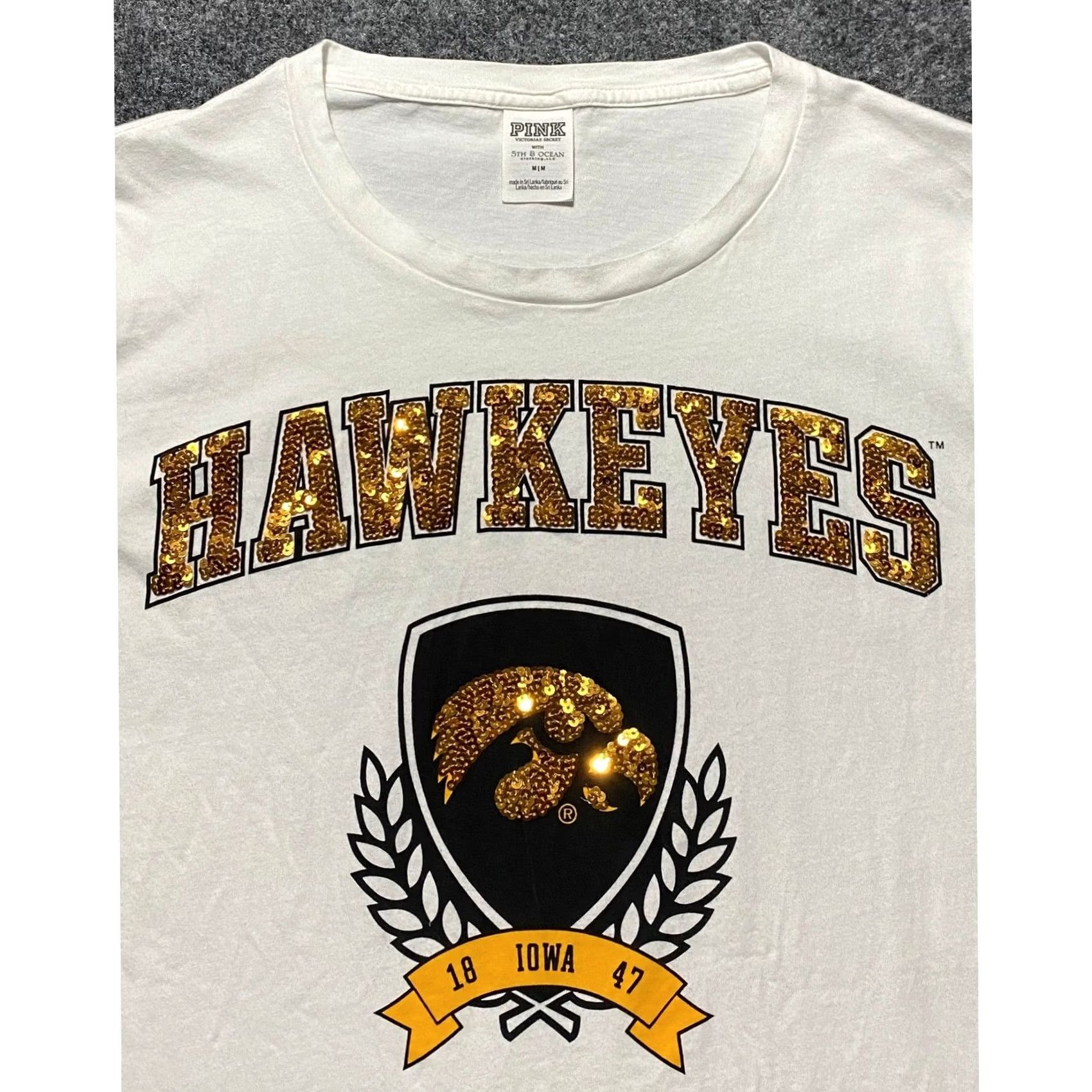 Vintage PINK Victorias Secret Iowa 1847 Hawkeyes T-Shirt Medium White Sequin Graphic Size M / US 6-8 / IT 42-44 - 3 Thumbnail