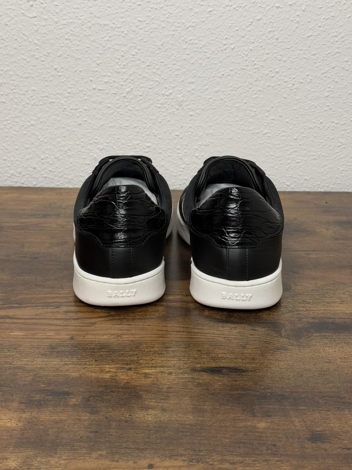 Bally BALLY Wilsy Striped Logo Leather Sneakers size 9 Size US 9 / EU 42 - 3 Thumbnail