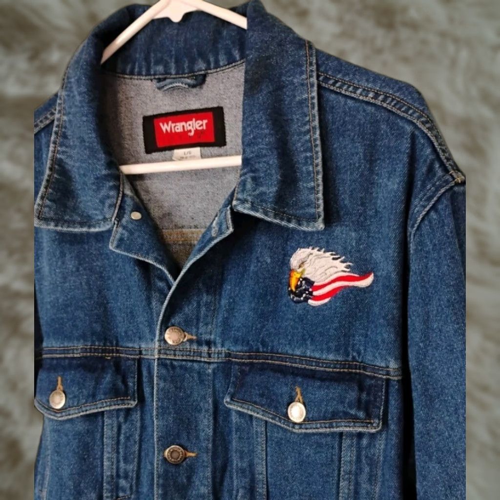 Wrangler VINTAGE Wrangler Denim Jacket Large 90s Cowboy Western Bomber Jacket Blue Embroidered Pockets Mens Size US L / EU 52-54 / 3 - 1 Thumbnail