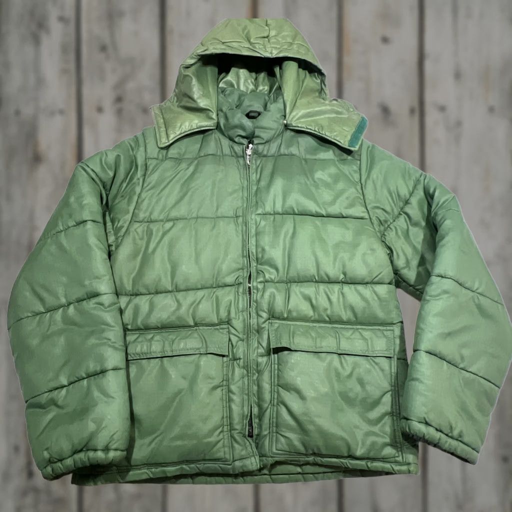 Vintage VINTAGE Frostline Kit Puffer Down Jacket Men S Green Hooded Nylon Zip Short 90s Outdoor Winter Size US S / EU 44-46 / 1 - 1 Thumbnail