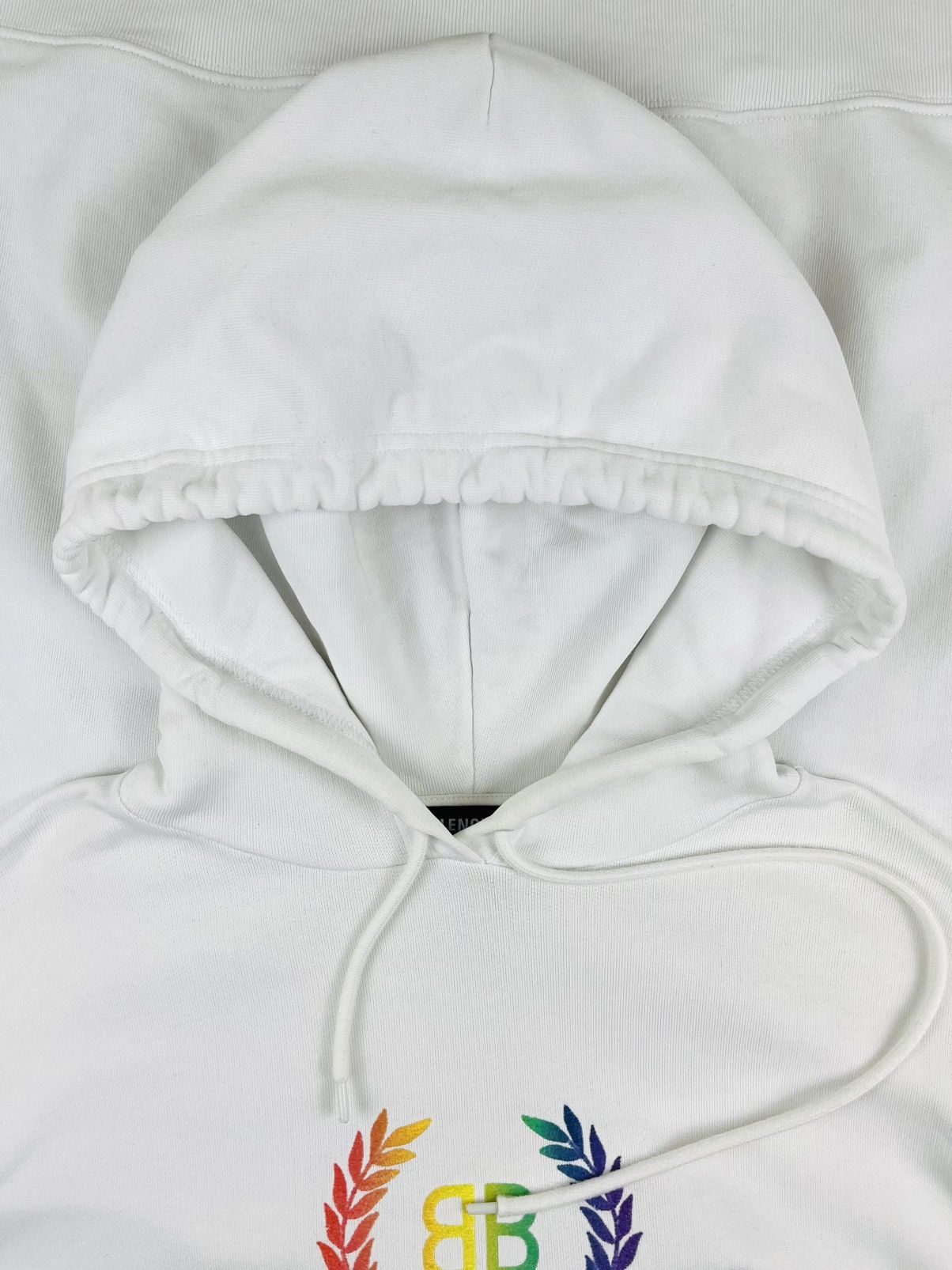 Balenciaga SS19 Balenciaga Rainbow Crest Logo Embroidered Hoodie White Size US M / EU 48-50 / 2 - 3 Thumbnail