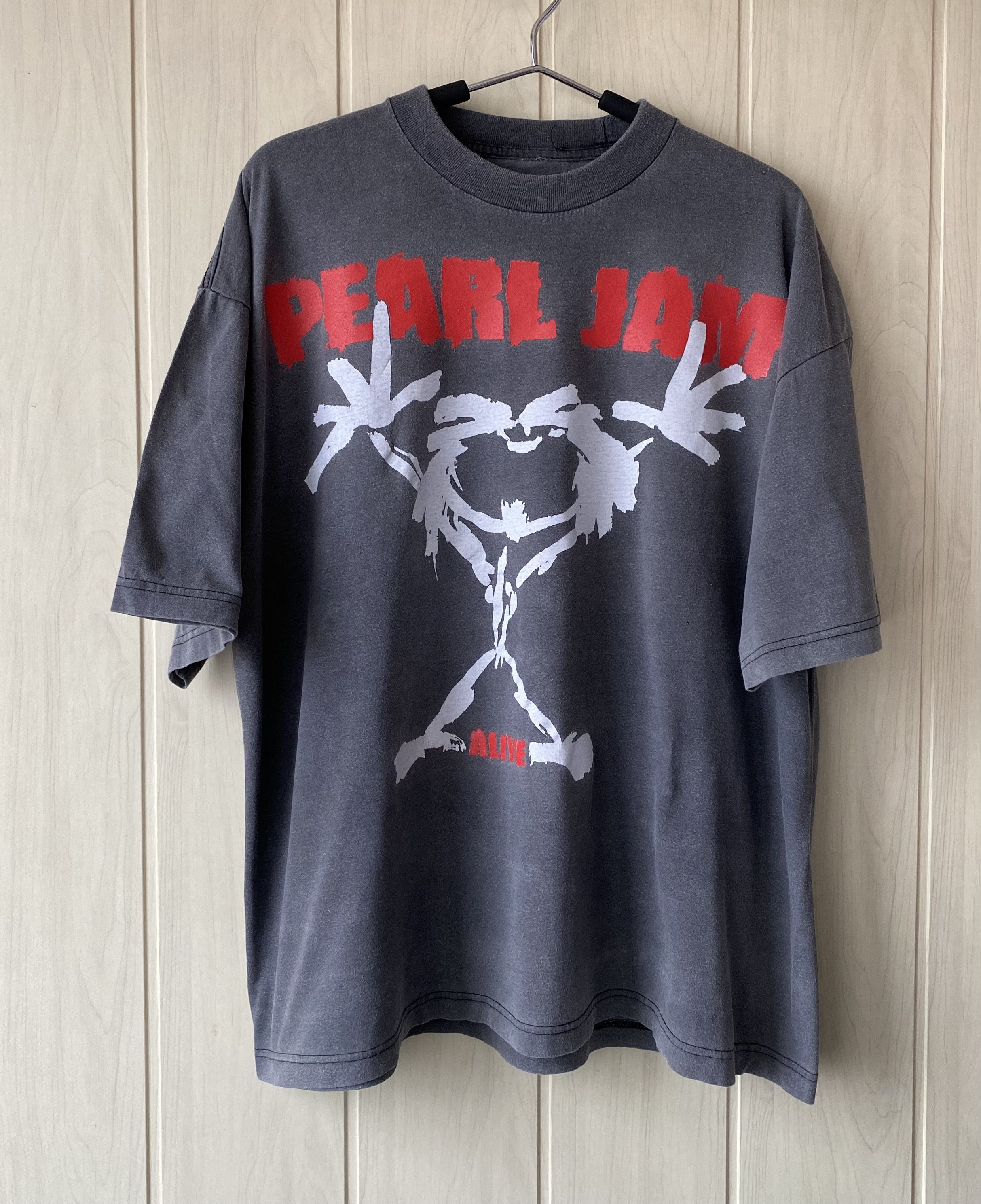 image of Band Tees x Rock T Shirt Vintage 1991 Pearl Jam Alive T-Shirt in Grey, Men's (Size Large)