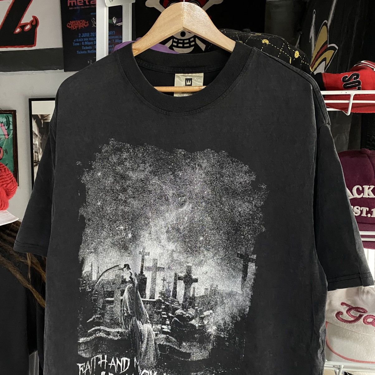 Band Tees God Bless Us Jesus Is King Pity The Lamb Winterland XL Tee Size US XL / EU 56 / 4 - 3 Thumbnail