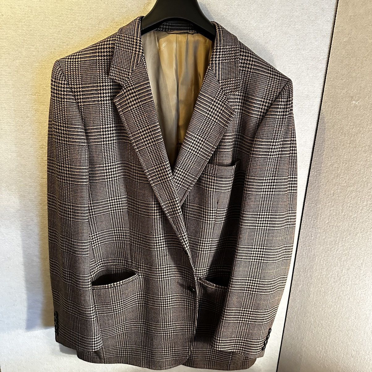 Neiman Marcus Vintage Nieman Marcus Envoy Tan Wool Navy Plaid Blazer Size 40R - 1 Thumbnail