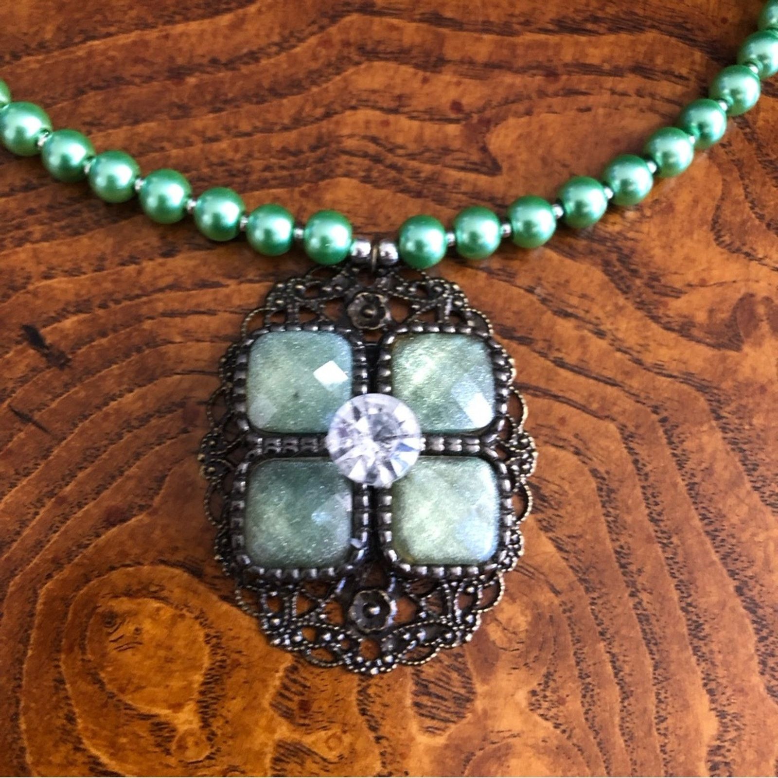 Handmade Handcrafted repurpose speckle green glass Pearl necklace Size ONE SIZE - 10 Thumbnail