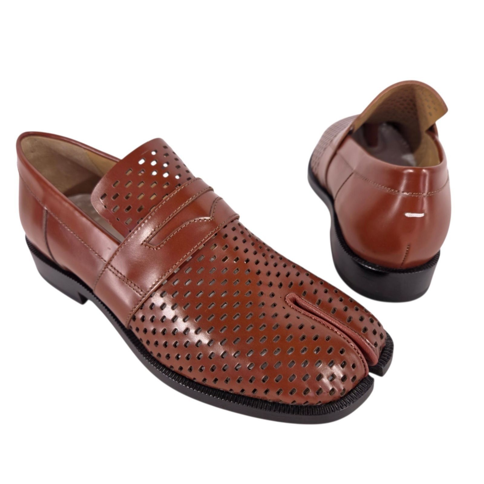Maison Margiela Maison Margiela Tabi Perforated Loafers US 7 EU 37 Womens Size US 7 / IT 37 - 1 Thumbnail