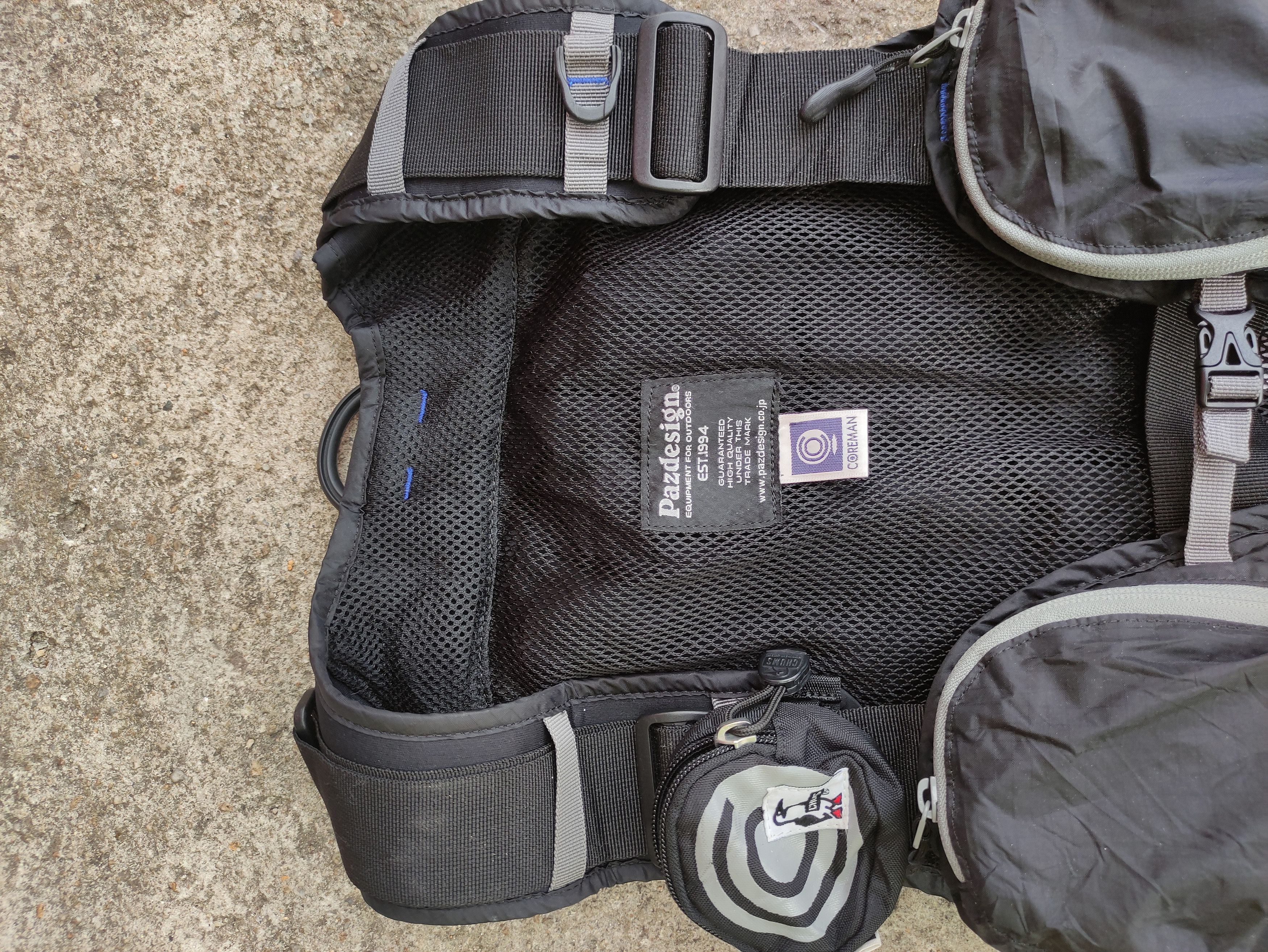 Chums RARE 🔥 CHUMS X COREMAN X PAZDESIGN OUTDOORS FISHING VEST Size US L / EU 52-54 / 3 - 11 Thumbnail