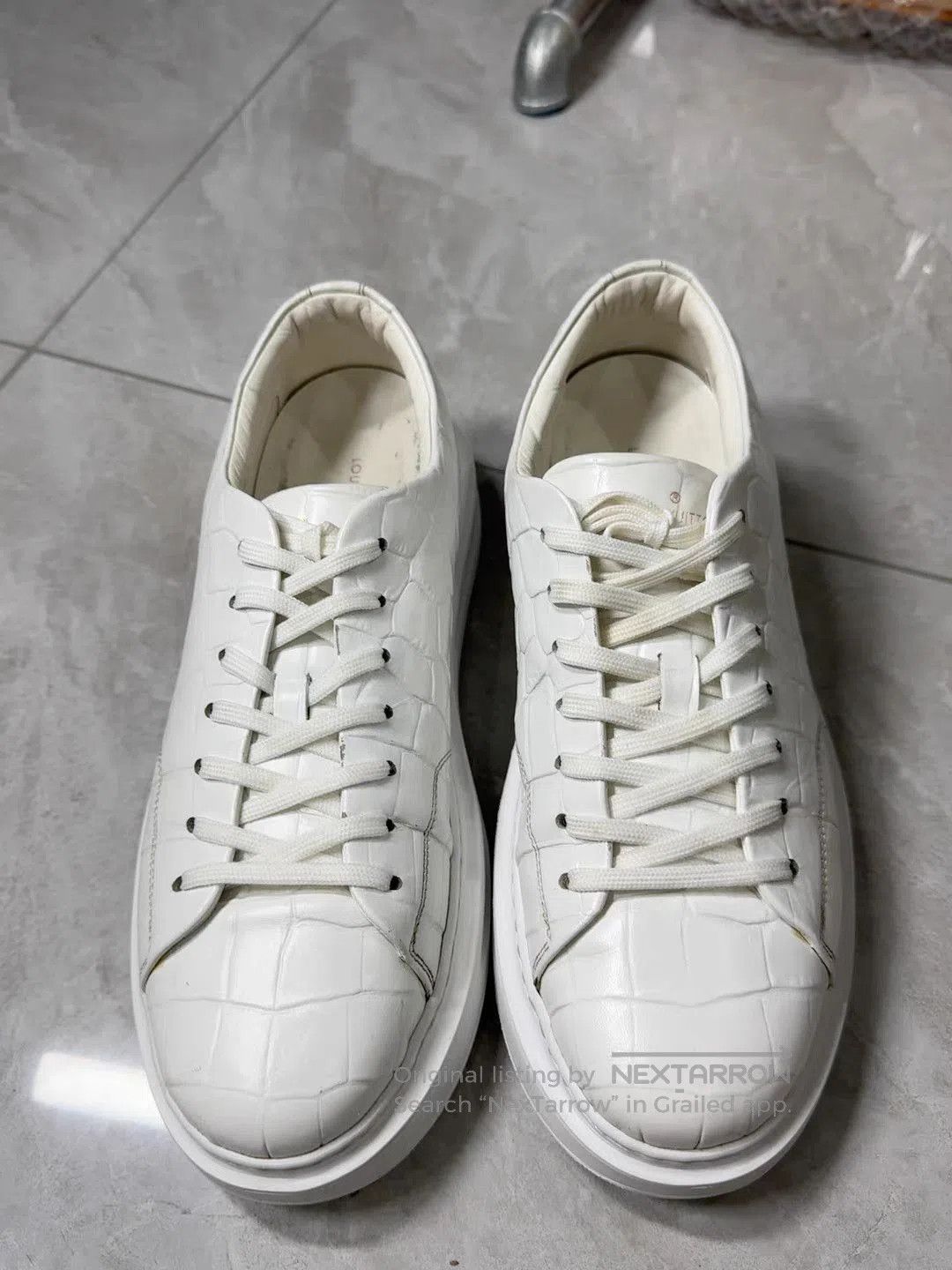 Louis Vuitton White Low-Top Sneakers Size 7. Size US 7 / EU 40 - 1 Thumbnail